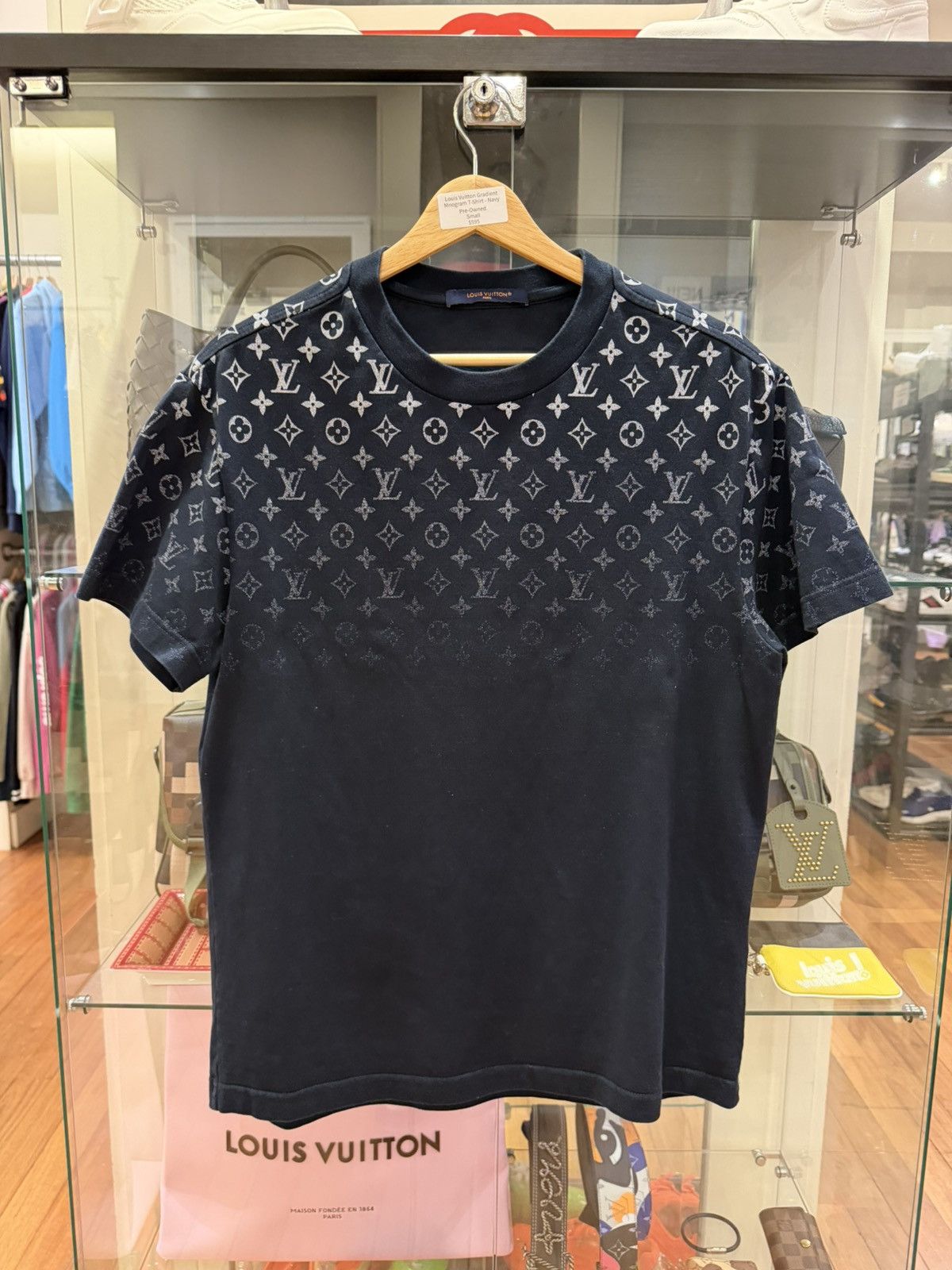 Louis Vuitton Louis Vuitton Gradient Monogram Tee Size US S / EU 44-46 / 1 - 1 Thumbnail
