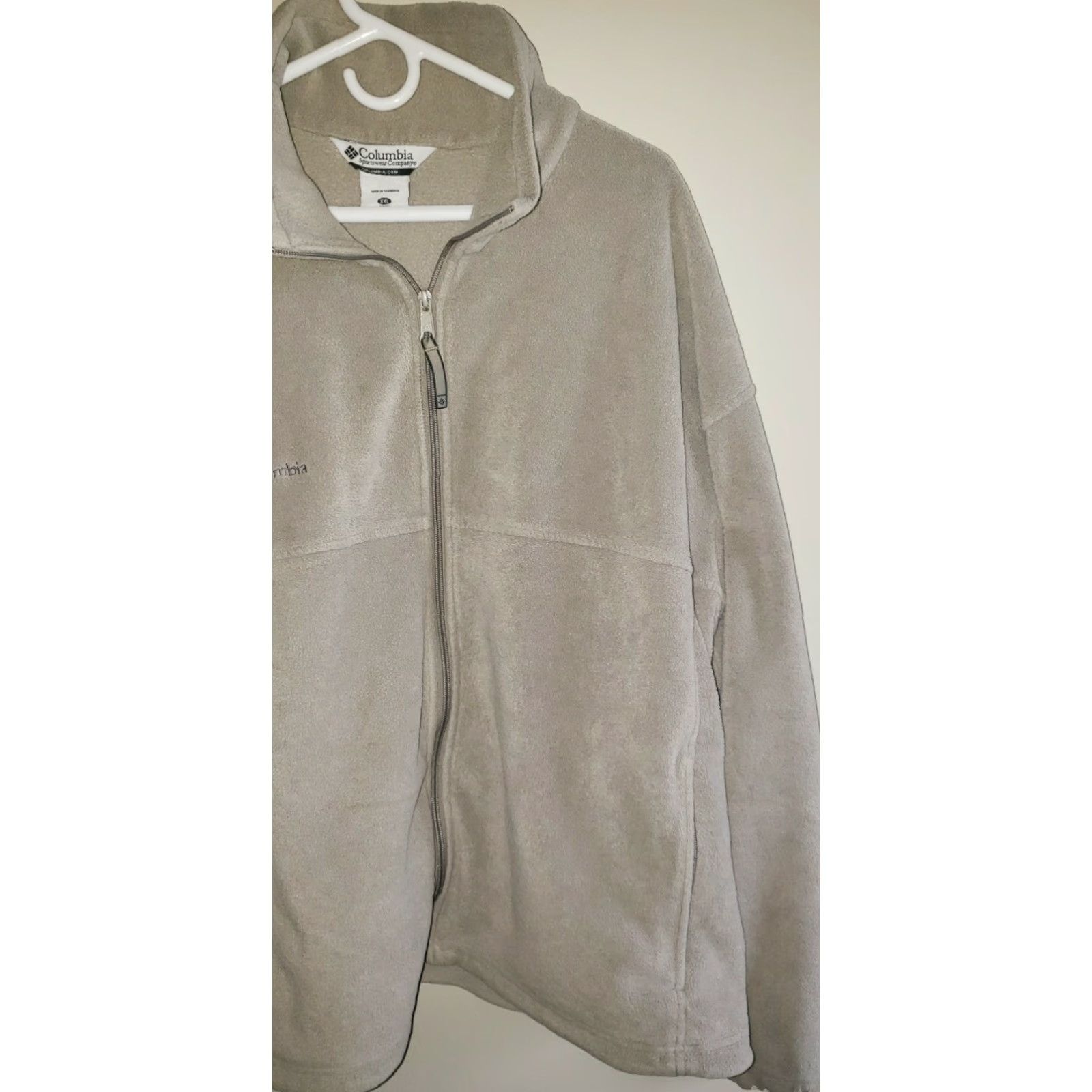 Vintage Men's Columbia Fleece Jacket 2XL Beige Full Zip Pockets Jacket Men 2XL Outdoor Fall Winter Zip Pockets Size US XXL / EU 58 / 5 - 3 Thumbnail