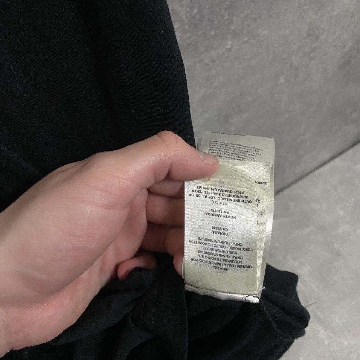 Fendi Fendi T-Shirt Size US L / EU 52-54 / 3 - 14 Thumbnail