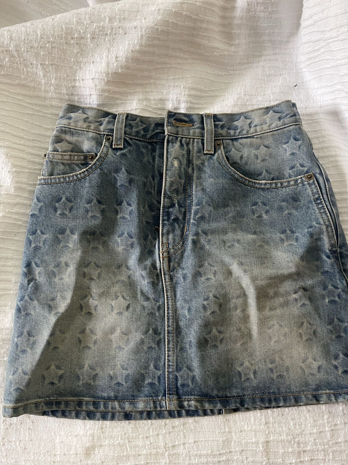 Yves Saint Laurent YSL Embossed Star Classic Denim Skirt Size 24" / US 00 / IT 34 - 3 Thumbnail