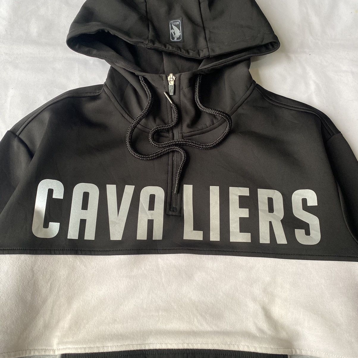 NBA NBA Basketball Cleveland Cavaliers Color-block Hoodie Size US M / EU 48-50 / 2 - 6 Thumbnail