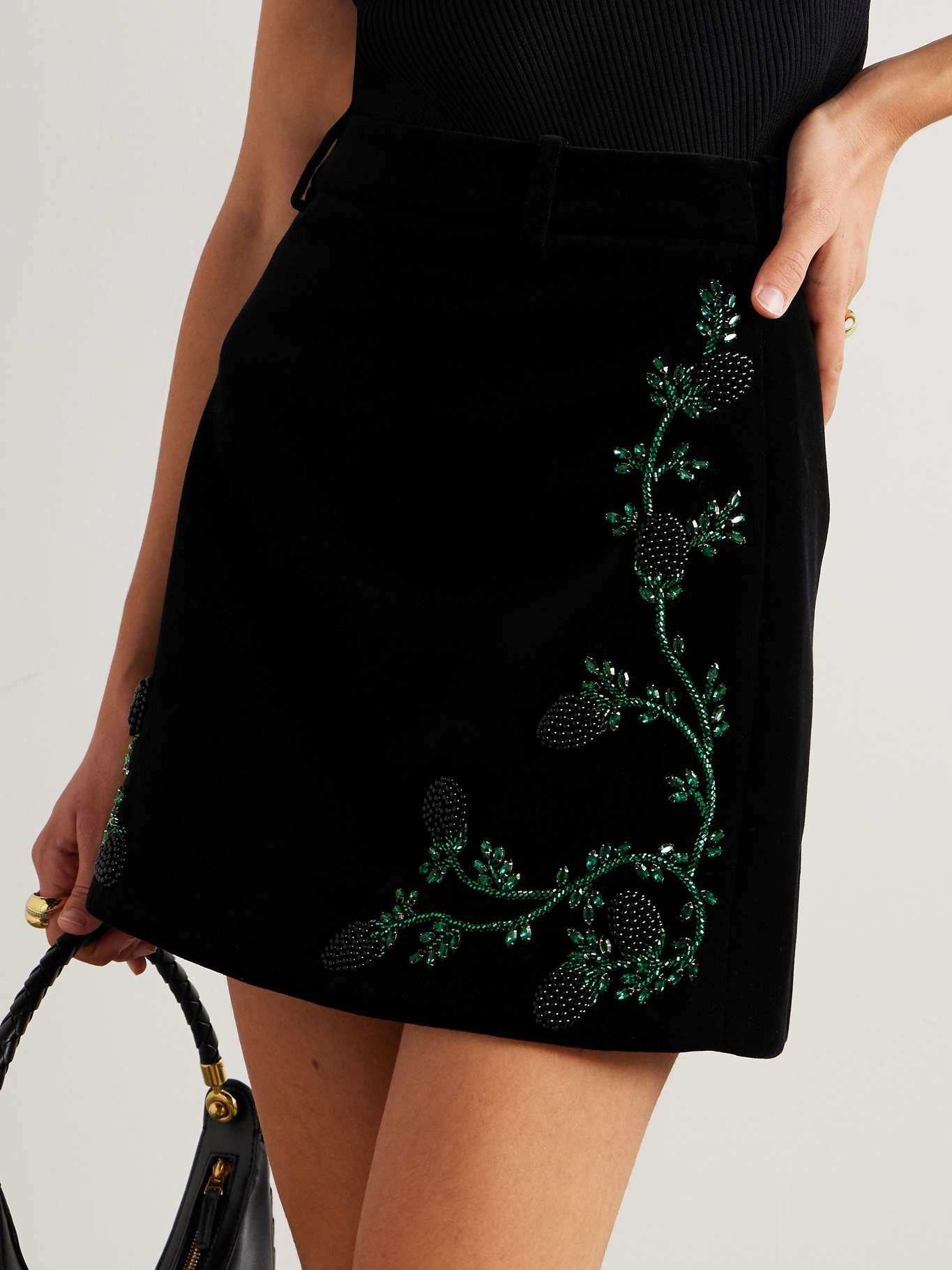 Balmain o1s1wg111025 Velvet Mini Skirt in Black Size 27" / US 4 / IT 40 - 3 Thumbnail