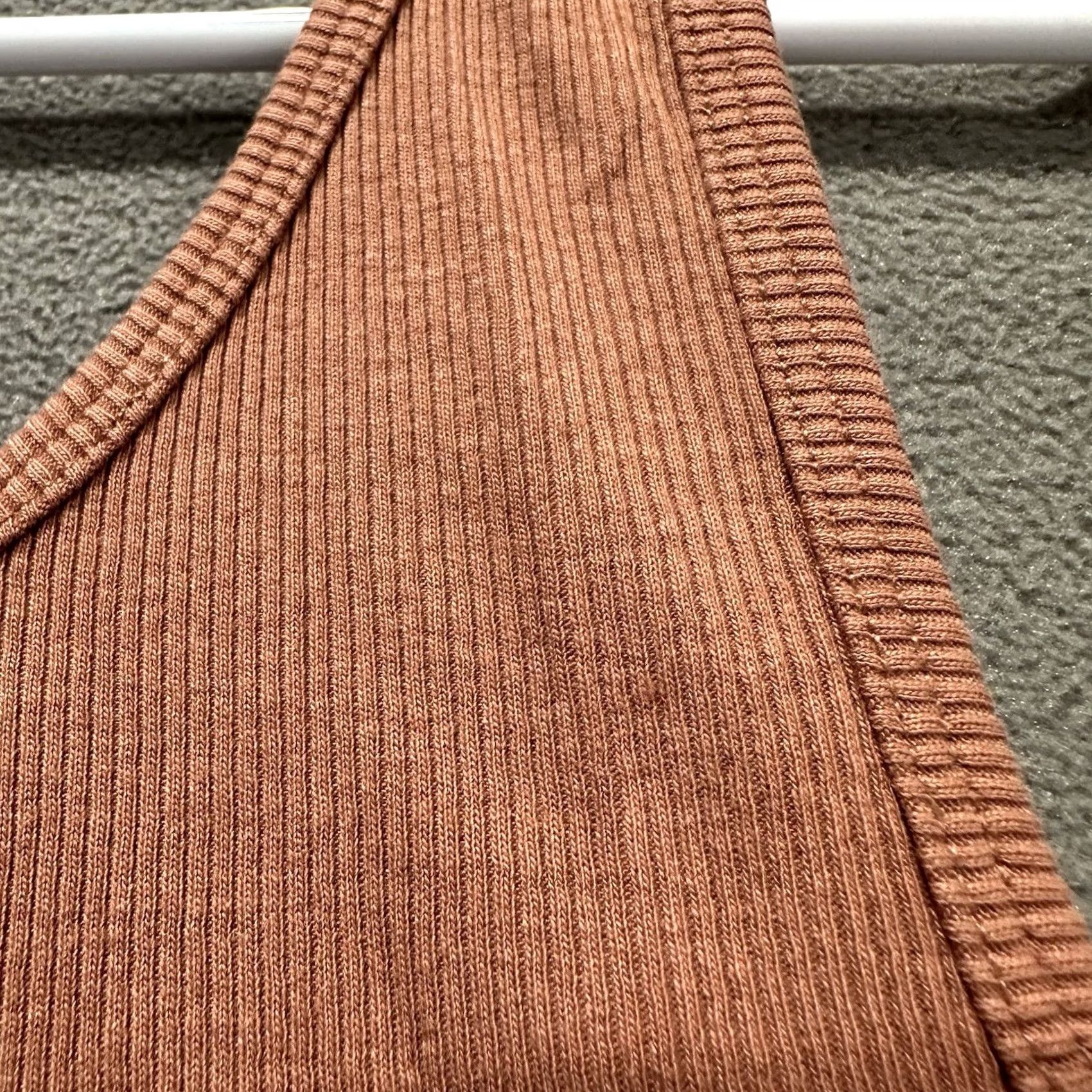 American Eagle Outfitters American Eagle Tank Top Womens M Orange Ribbed Henley Cropped Scoop Sleeveless Size M / US 6-8 / IT 42-44 - 7 Thumbnail