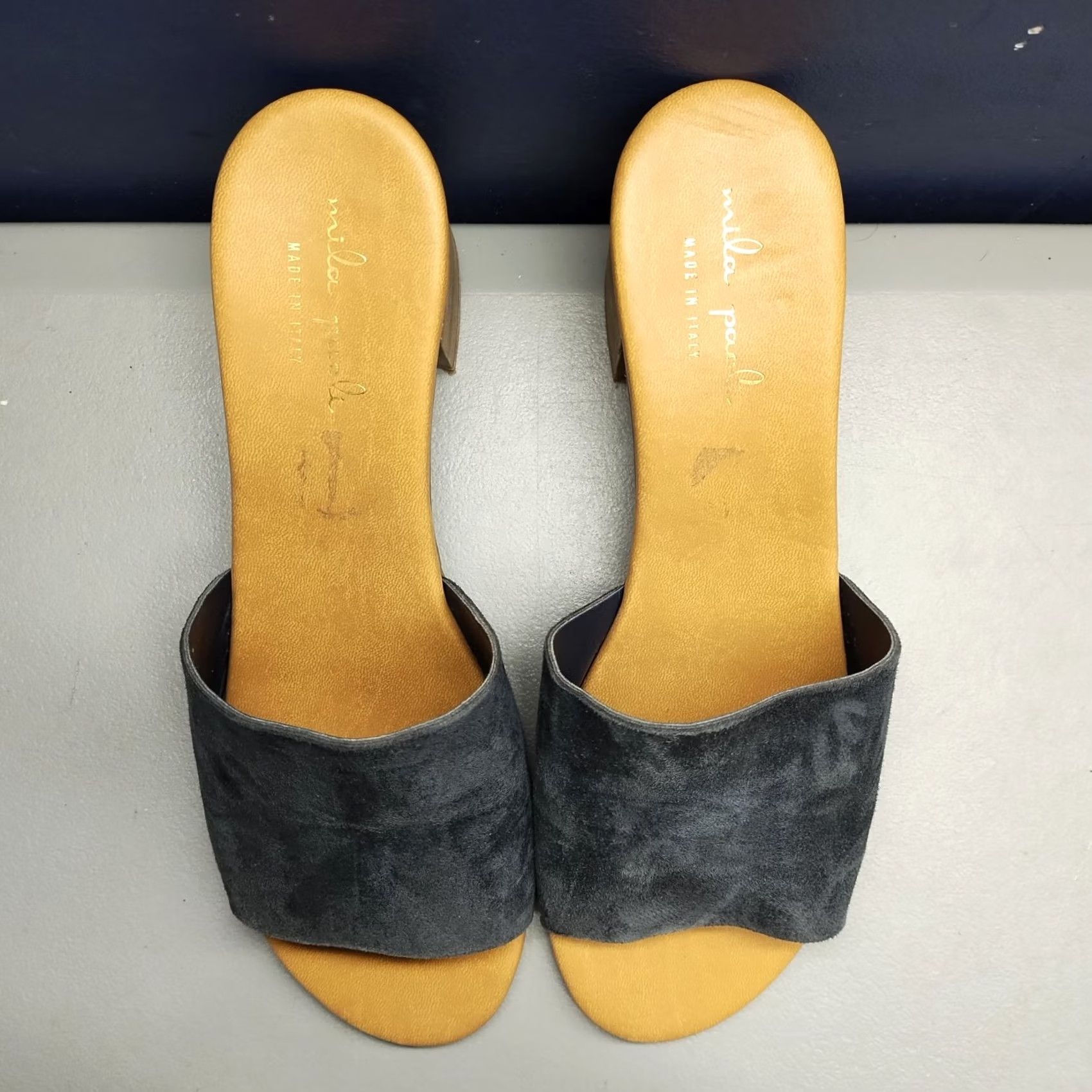 Vintage Mila Paoli Slide Sandals Womens US Size 8 Tan Navy Block Heel Comfort Slip On Size Womens 8 Tan Navy Slide Sandals Size US 8 / IT 38 - 5 Thumbnail