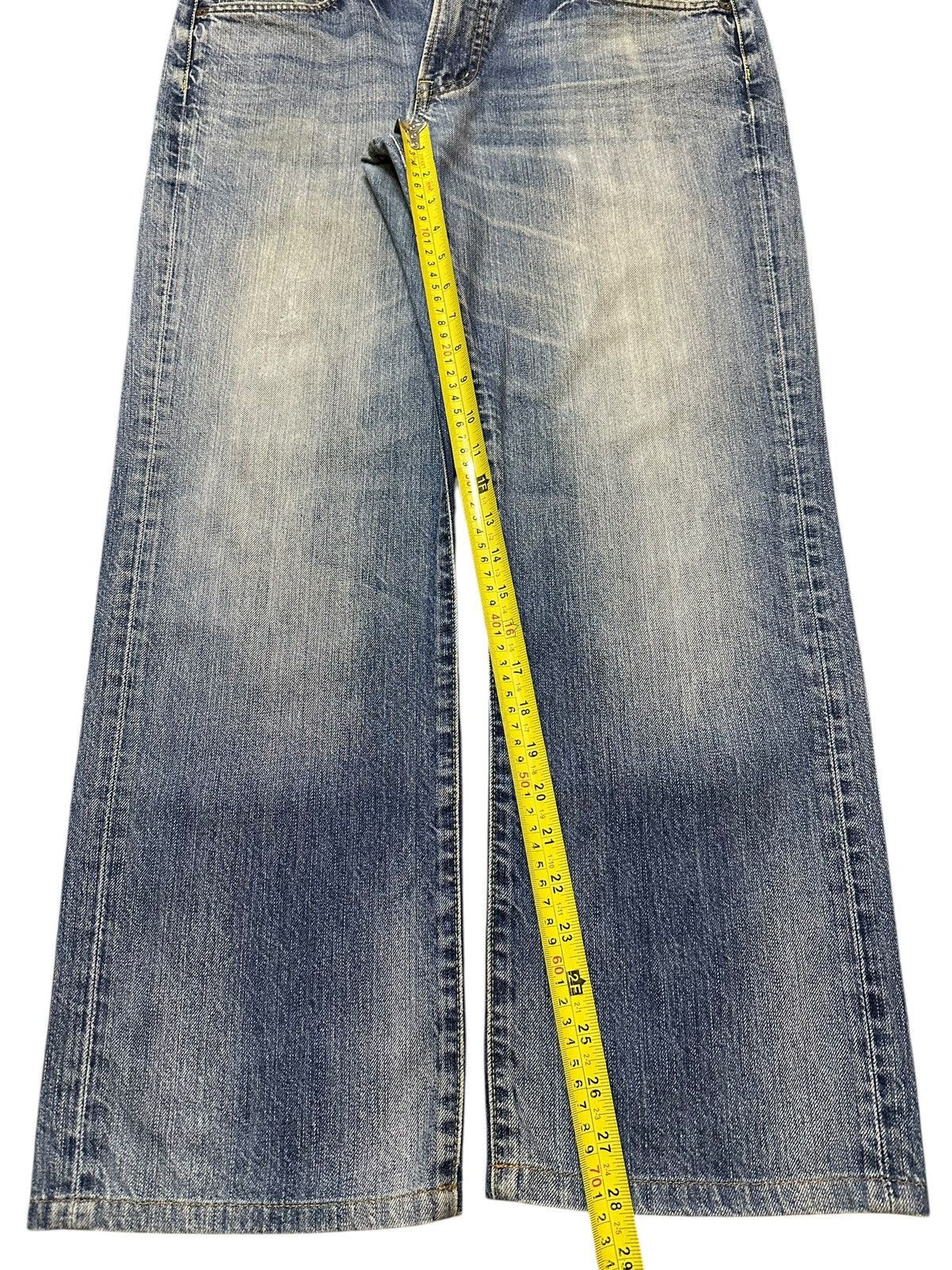 Uniqlo Vintage Japanese Uniqlo Blue Faded Wash Baggy Jeans Size US 36 / EU 52 - 13 Thumbnail