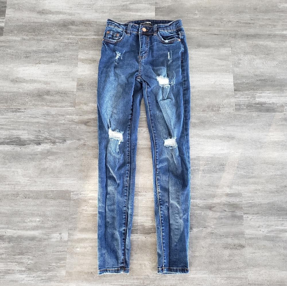 Fashion Nova Dark Denim High Waisted FN Skinny Jean Size 30" / US 8 / IT 44 - 1 Thumbnail