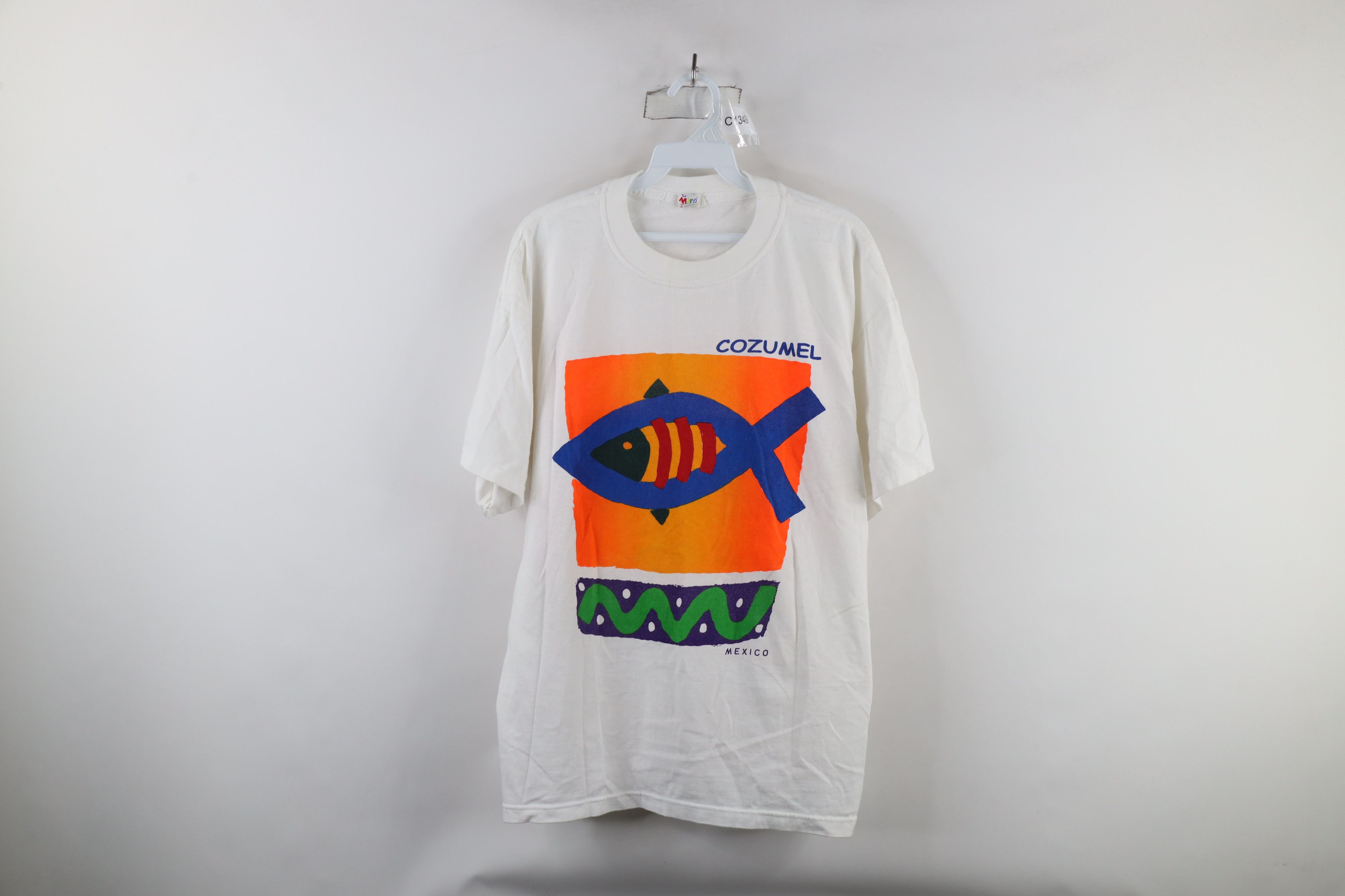 Vintage Vintage 90s Streetwear Fish Cozumel Mexico T-Shirt White Size US L / EU 52-54 / 3 - 1 Thumbnail