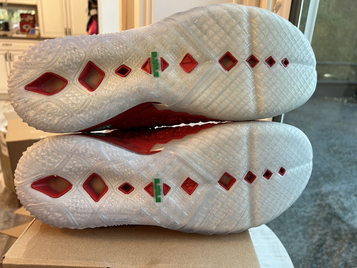 Nike Nike LeBron 18 X-Mas Christmas in LA size 12 Size US 12 / EU 45 - 7 Thumbnail