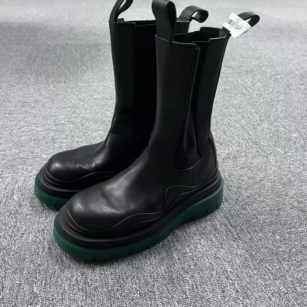 Bottega Veneta Bottega Veneta Black Green Ankle Chelsea Boots Size US 7.5 / IT 37.5 - 1 Thumbnail
