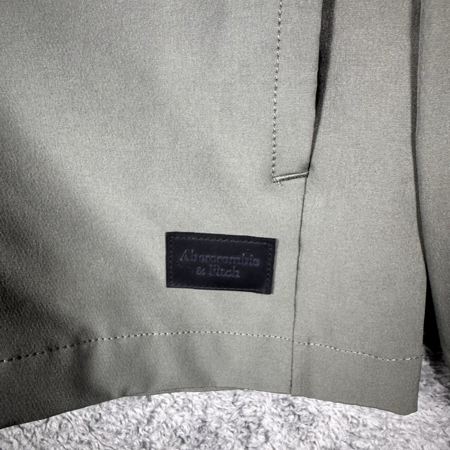 Abercrombie & Fitch Abercrombie & Fitch Softshell Jacket Mens M Full Zip Hooded Windbreaker Stretch Grey Solid Size US M / EU 48-50 / 2 - 3 Thumbnail