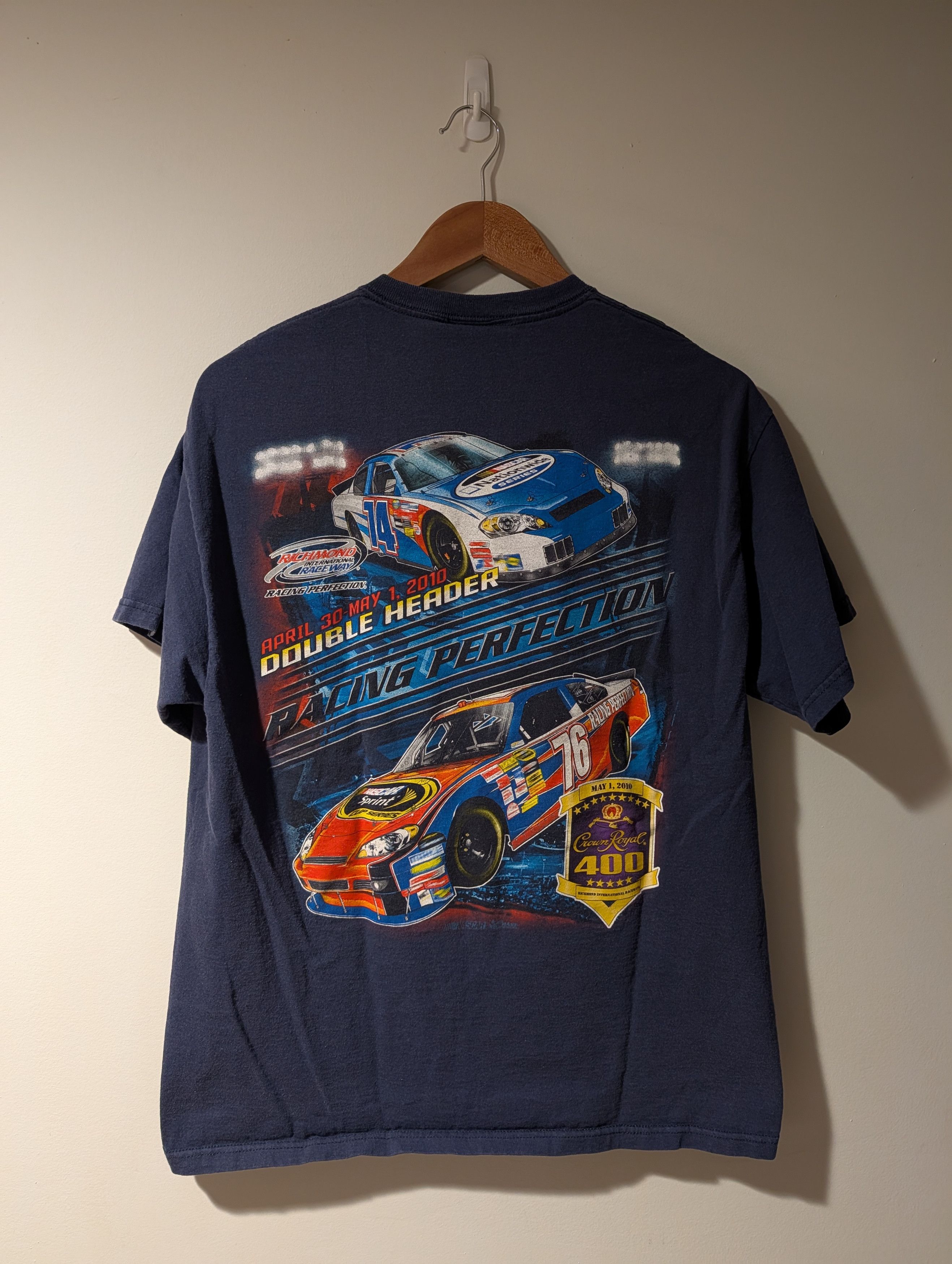 NASCAR Vintage 2010 Nascar Richmond Crown Royal 400 Large T-Shirt Size US L / EU 52-54 / 3 - 4 Thumbnail