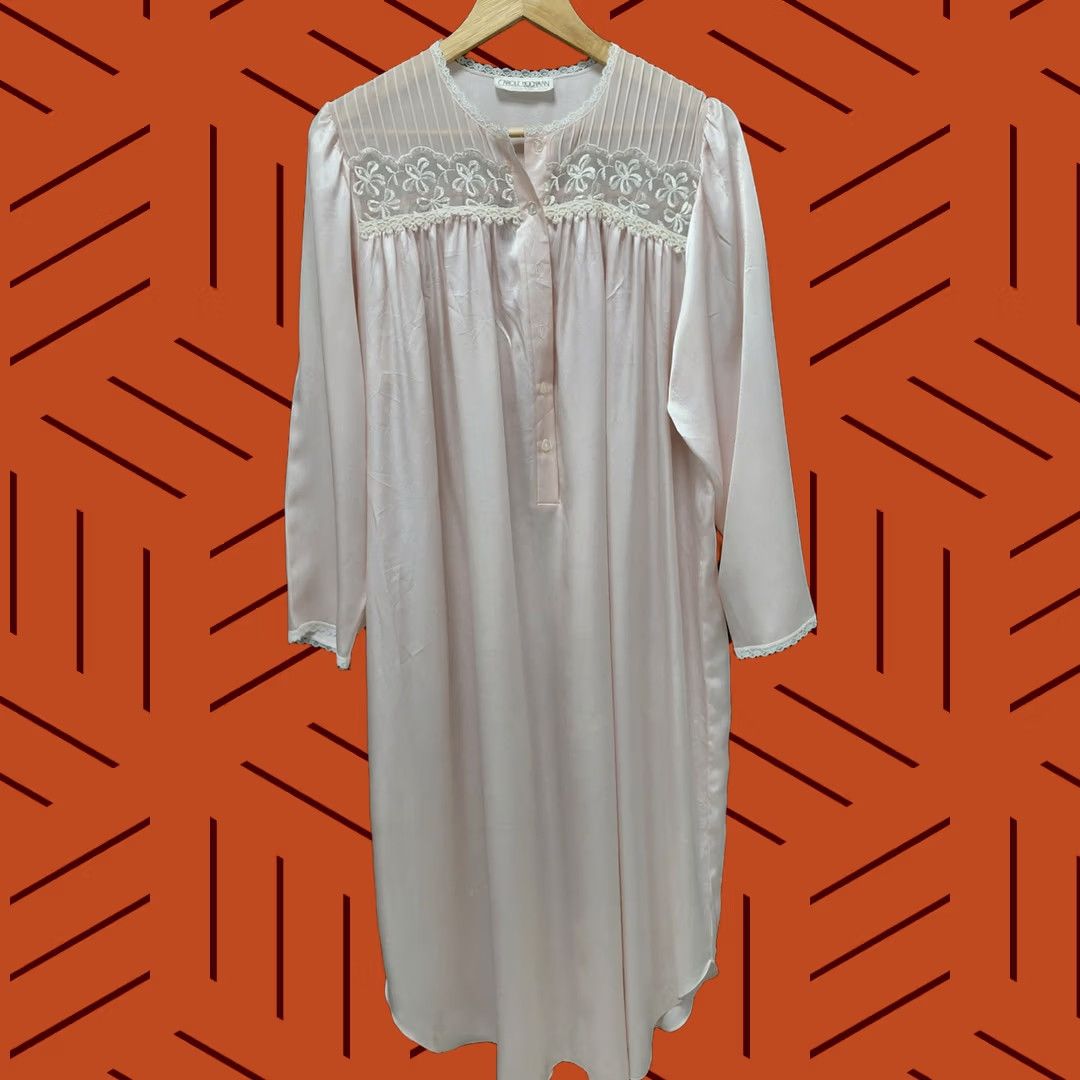 Vintage VINTAGE Carole Hochman Nightgown Satin Lace Embroidered Long Pink M Womens Nightgown / Sleep Shirt Vintage Theme Feminine Fr 90s? Size ONE SIZE - 1 Thumbnail