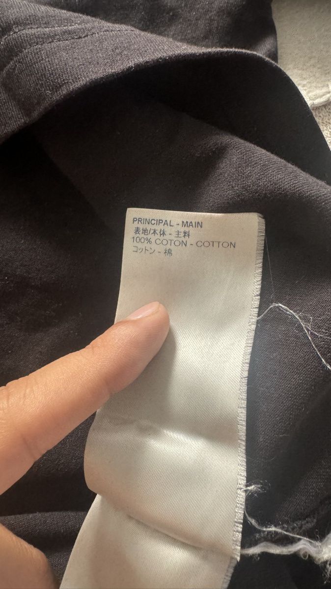 Louis Vuitton Louis Vuitton Stitch print tee Size US M / EU 48-50 / 2 - 6 Thumbnail