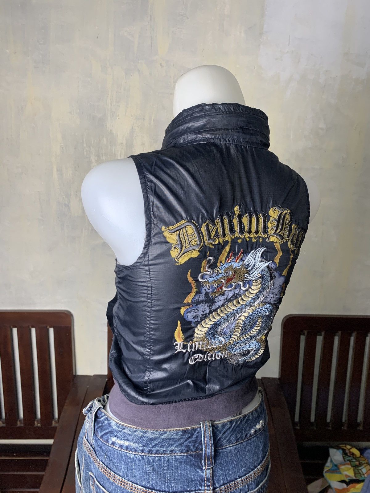 Japanese Brand y2k Denim Bar Black Petite Dragon Embroidered Graphic Vest Size XXS / US 00 / IT 34 - 2 Thumbnail