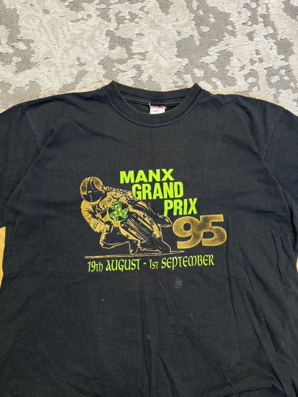 Vintage Vintage 1995 Manx Grand Prix 95 Moto Racing Faded Black Tee Size US M / EU 48-50 / 2 - 3 Thumbnail
