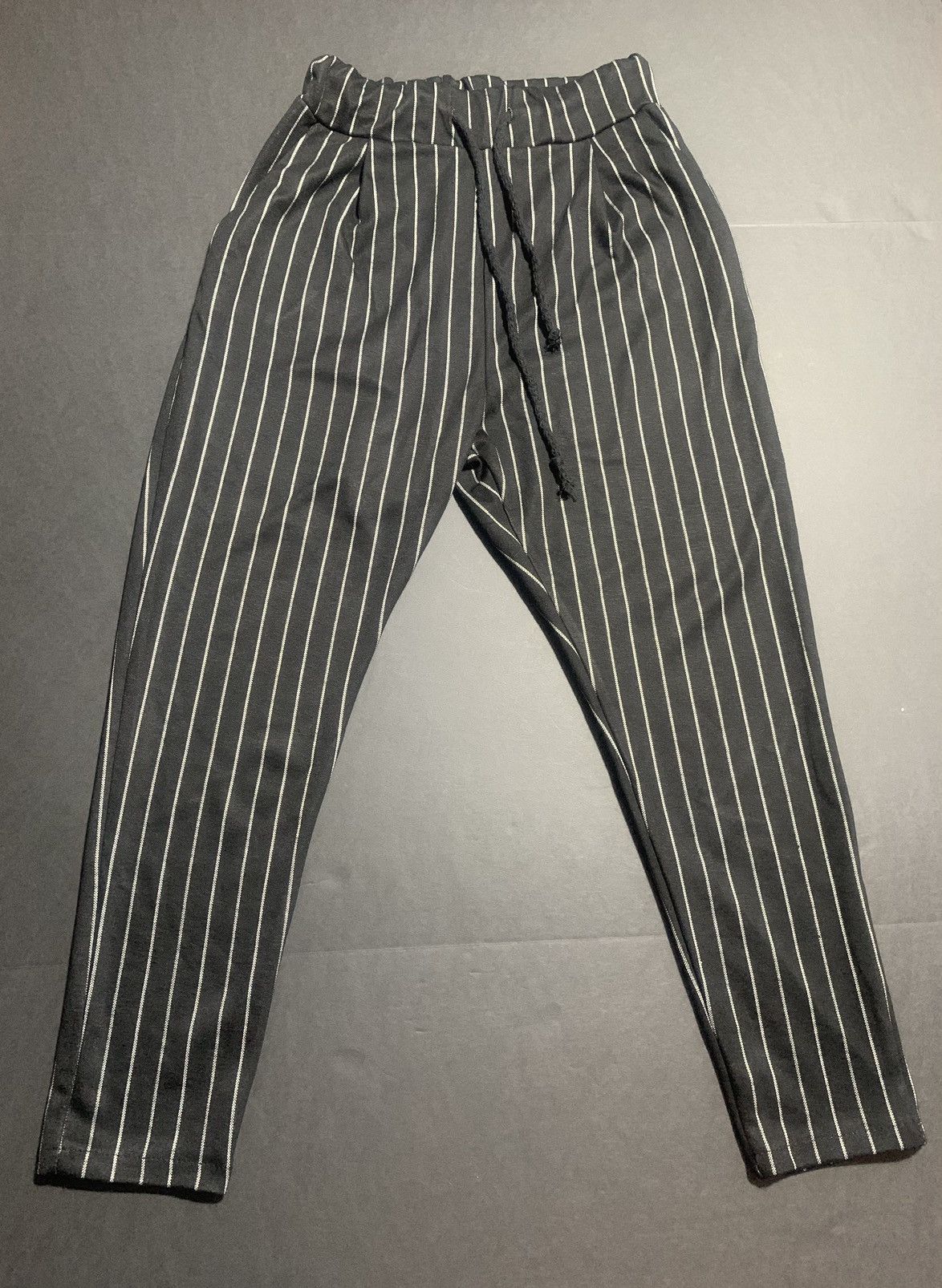 Boohoo Boohoo Man Black Pinstripe Slim Fit Joggers Size Small Size US 30 / EU 46 - 3 Thumbnail