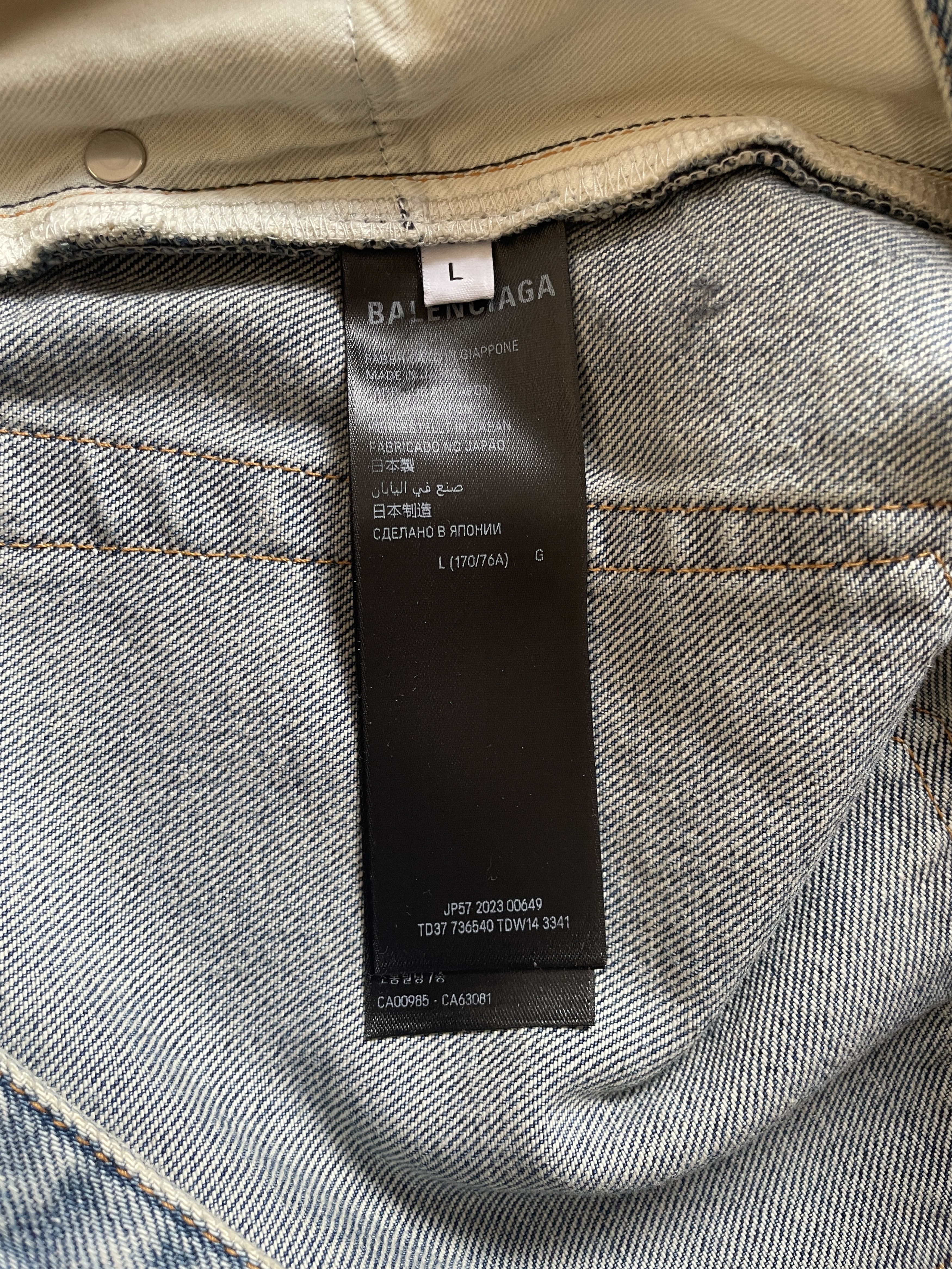 Balenciaga Balenciaga - Light Wash Loose-Fit Jeans L Size US 36 / EU 52 - 10 Thumbnail