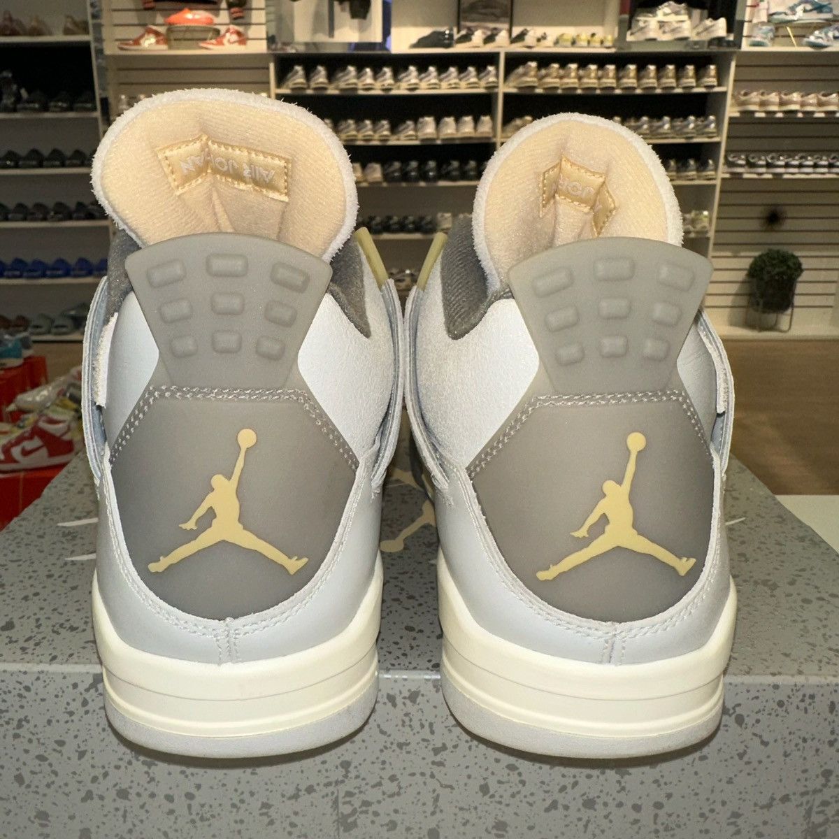 Jordan Brand Size 10.5 - Nike Air Jordan 4 Retro Craft Photon Dust Size US 10.5 / EU 43-44 - 3 Thumbnail