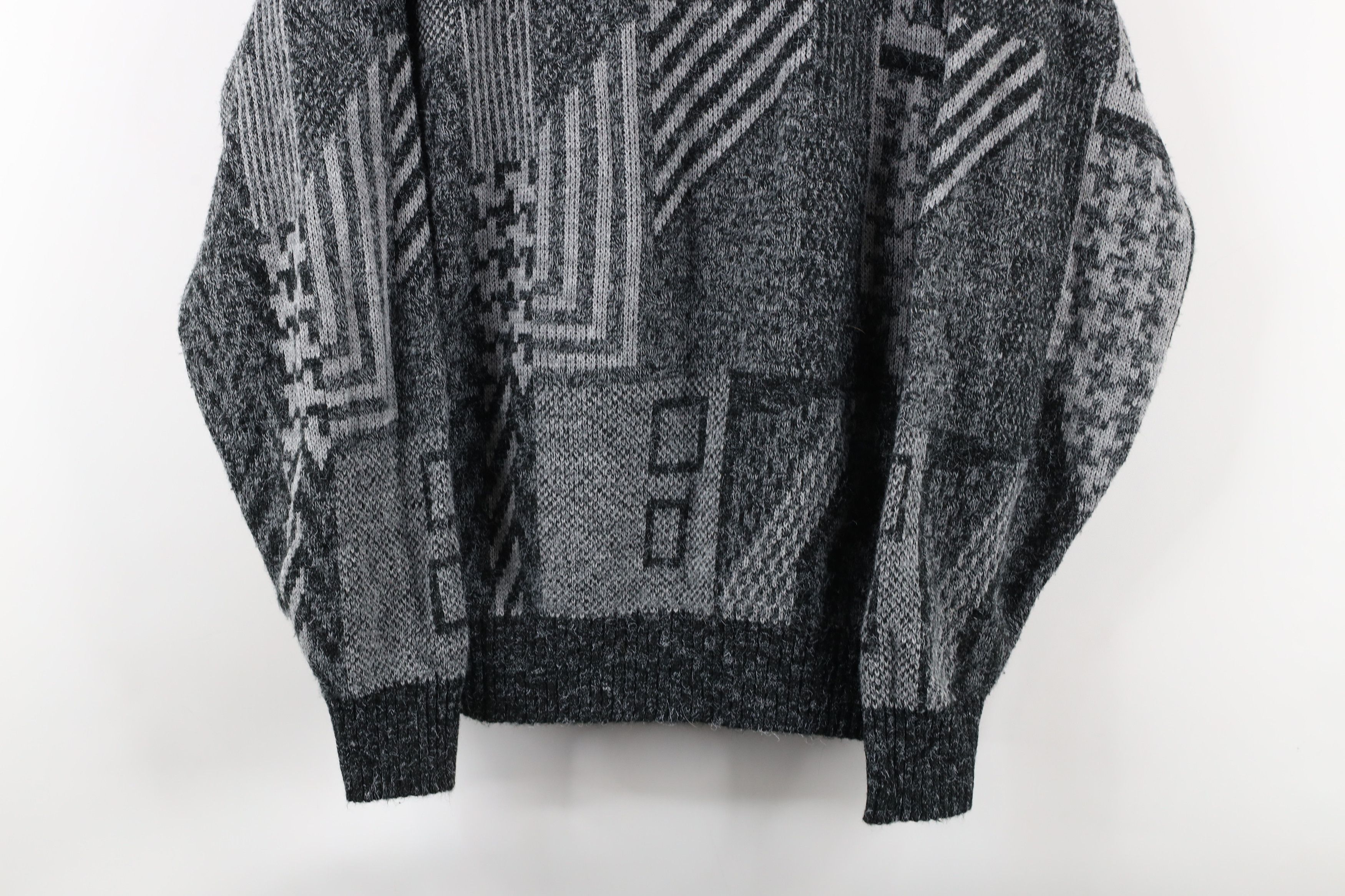 Vintage Vintage 90s Coogi Style Ed Bassmaster Geometric Cosby Sweate Size US M / EU 48-50 / 2 - 3 Thumbnail