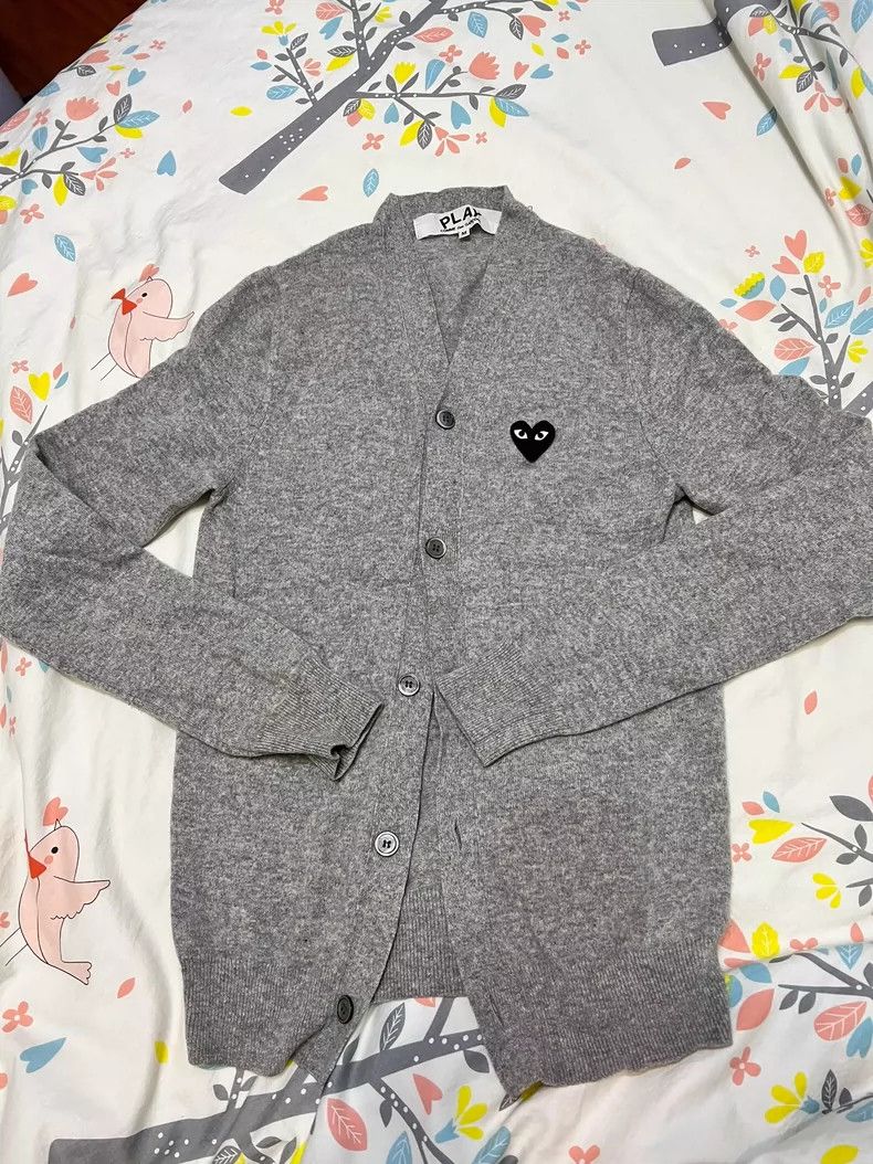 Comme des Garcons CDG 100% Wool Heart Cardigan - dmc Size US M / EU 48-50 / 2 - 1 Thumbnail