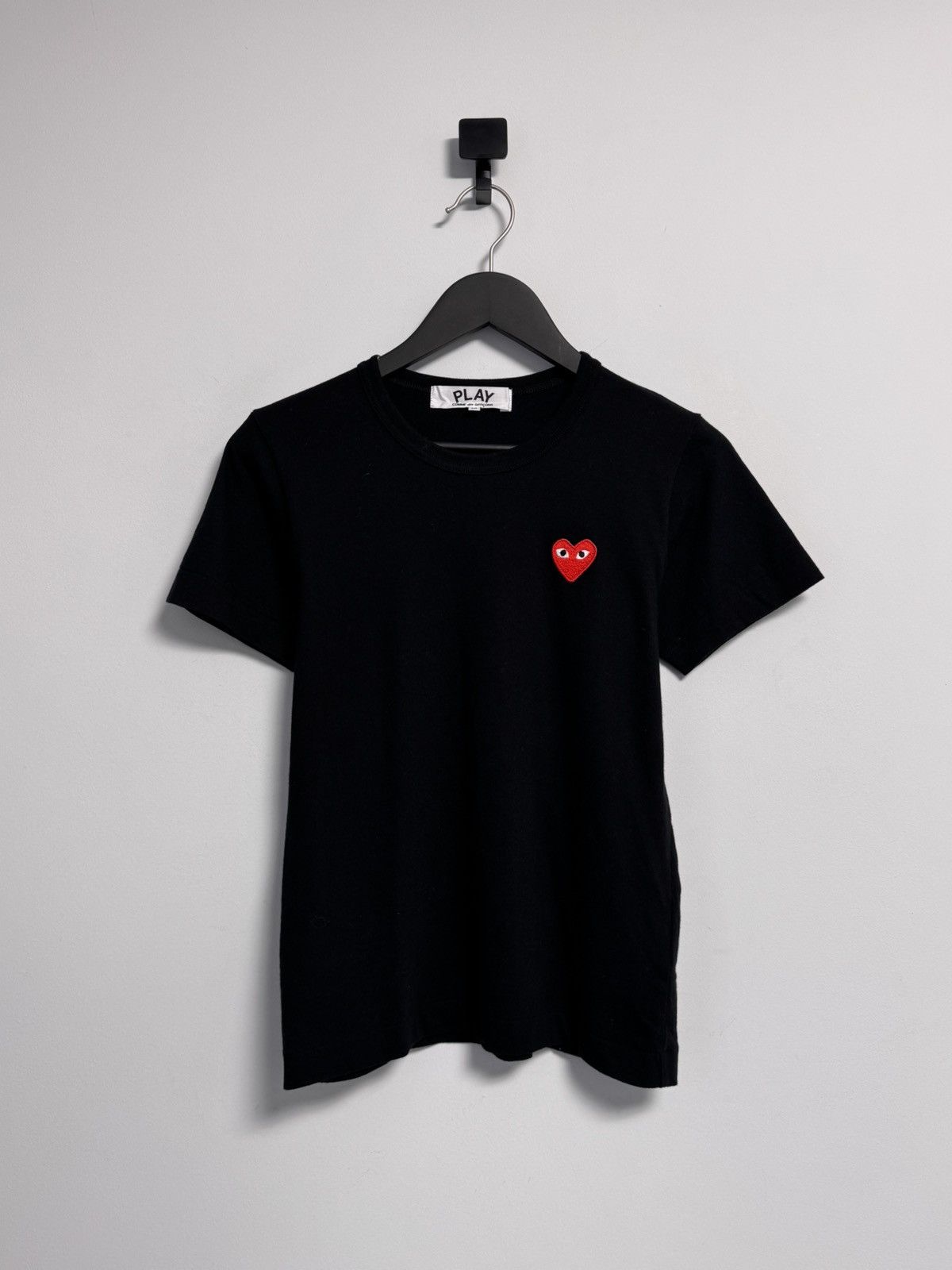 Comme des Garcons Comme Des Garçons Play T-Shirt Size M / US 6-8 / IT 42-44 - 1 Thumbnail