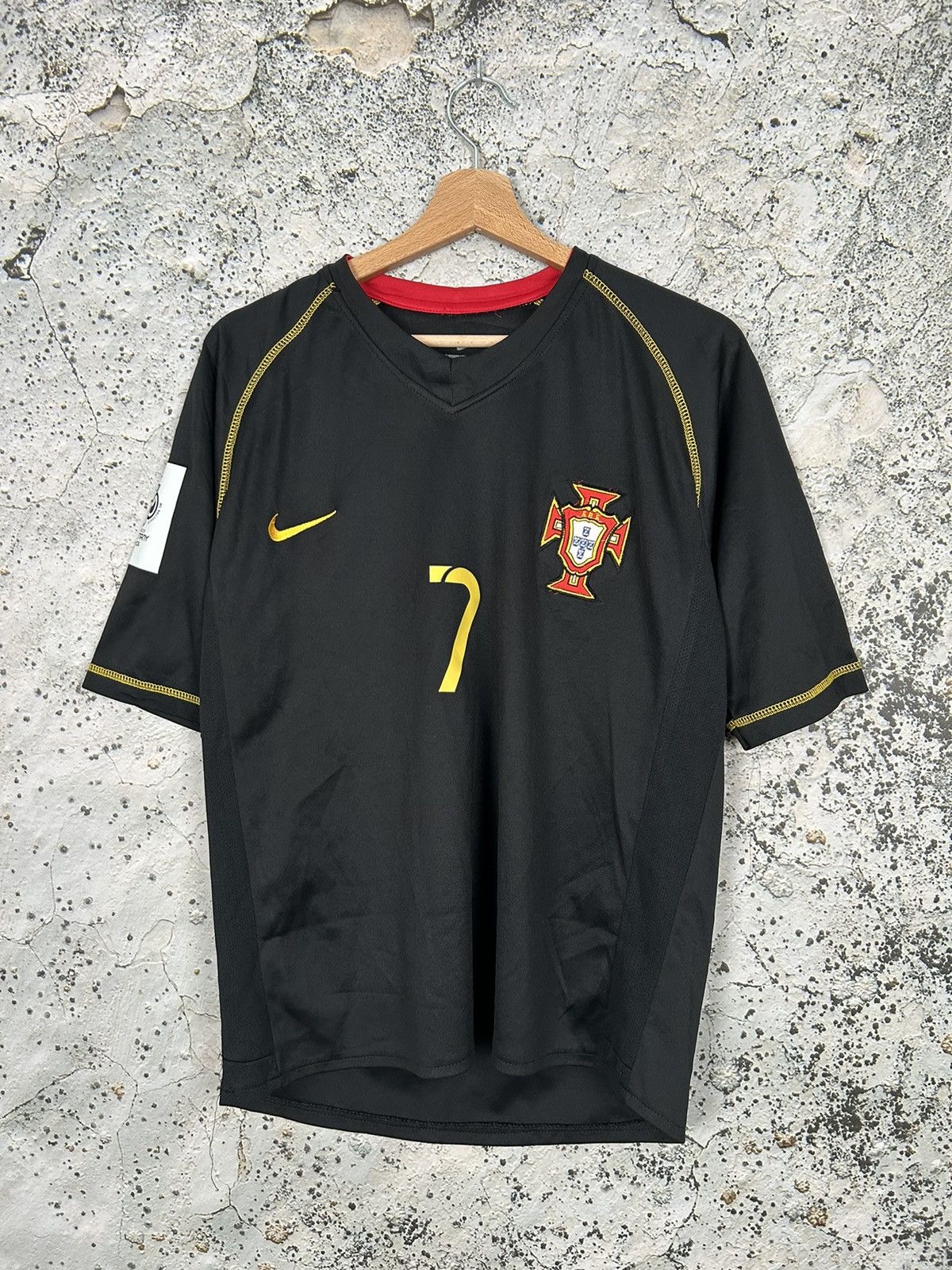 Nike Vintage #7 Figo Portugal World Cup 2006 Soccer Jersey Nike Size US XL / EU 56 / 4 - 2 Thumbnail