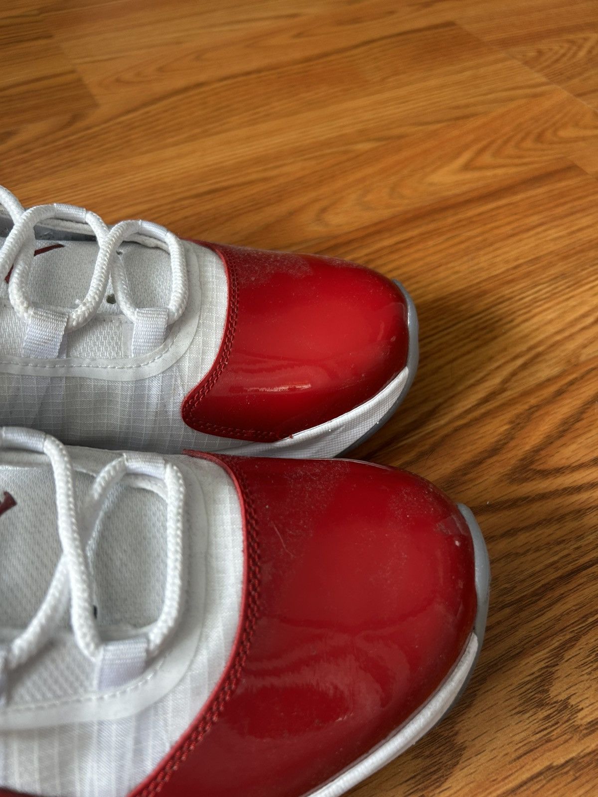 Jordan Brand Cherry Jordan 11’s CMFT Low Size US 12 / EU 45 - 6 Thumbnail
