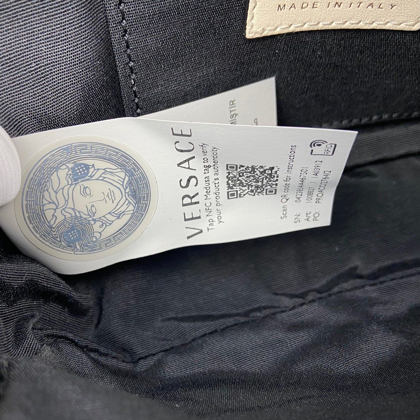 Versace VERSACE Quilted Shoulder Bag Size ONE SIZE - 21 Thumbnail