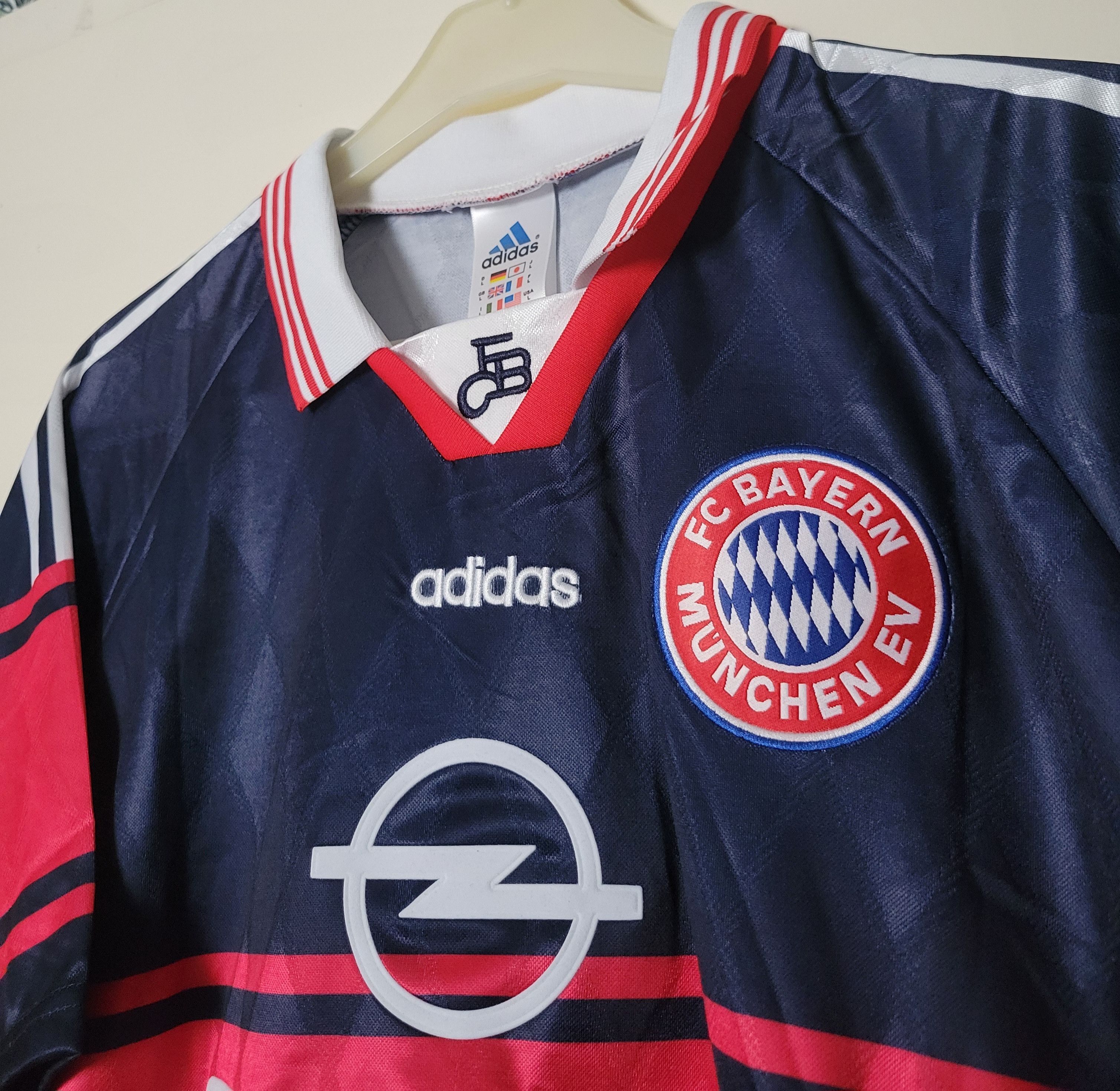 Other Bayern Munich 1997-1999 Matthäus 10 Vintage Soccer Jersey Size US L / EU 52-54 / 3 - 4 Thumbnail