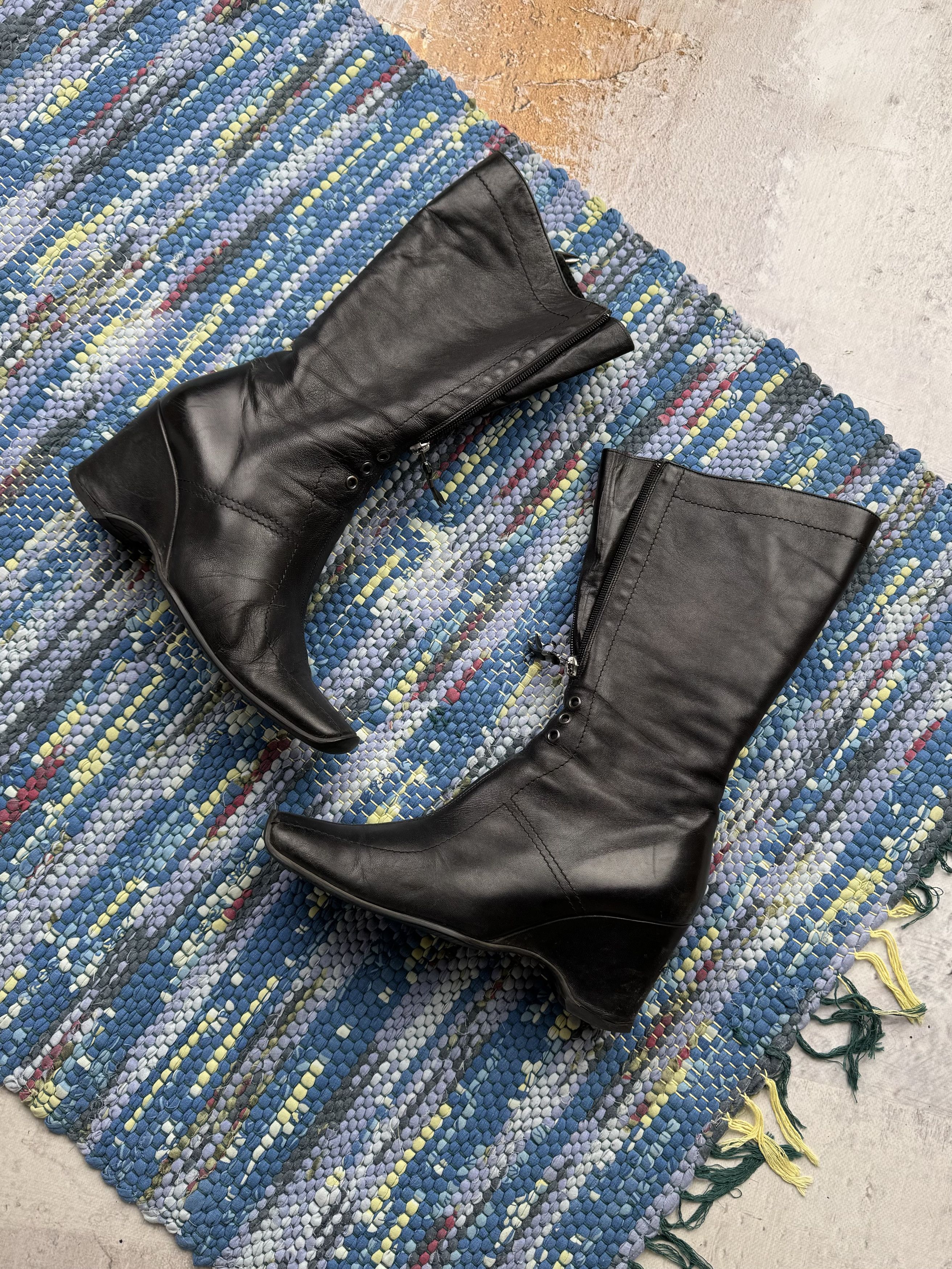 Vintage Vintage Leather Futuristic Boots A722D4(209) Size US 8 / IT 38 - 1 Thumbnail
