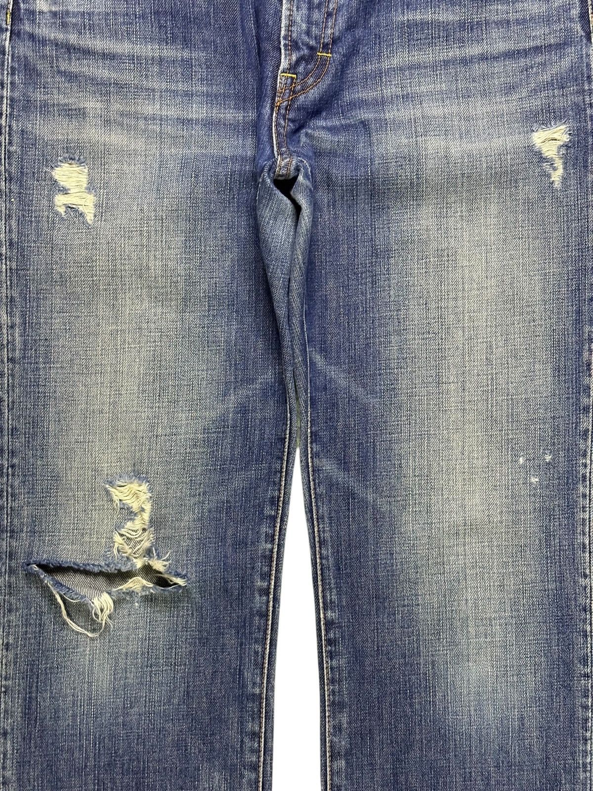 Japanese Brand Vintage Japanese Brand Faded Wash Distressed Ripped Jeans Size US 32 / EU 48 - 5 Thumbnail