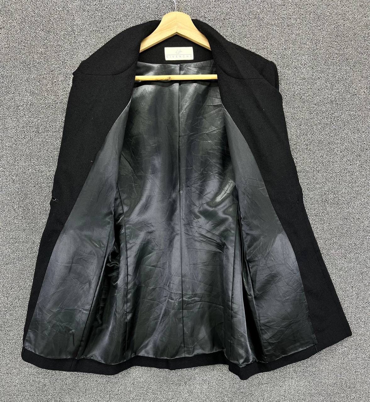 Givenchy Vintage Givenchy Luxury Black Wool Jacket Size M / US 6-8 / IT 42-44 - 4 Thumbnail
