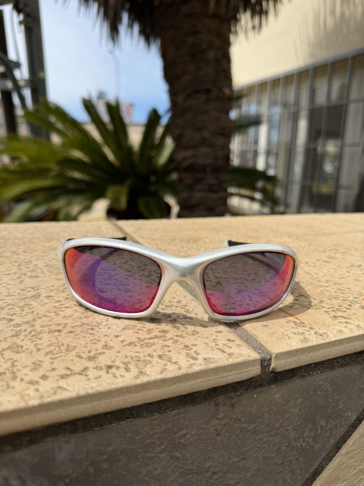 Oakley Oakley Sunglasses Grey/Red Straight 04-329 USA Size ONE SIZE - 4 Thumbnail