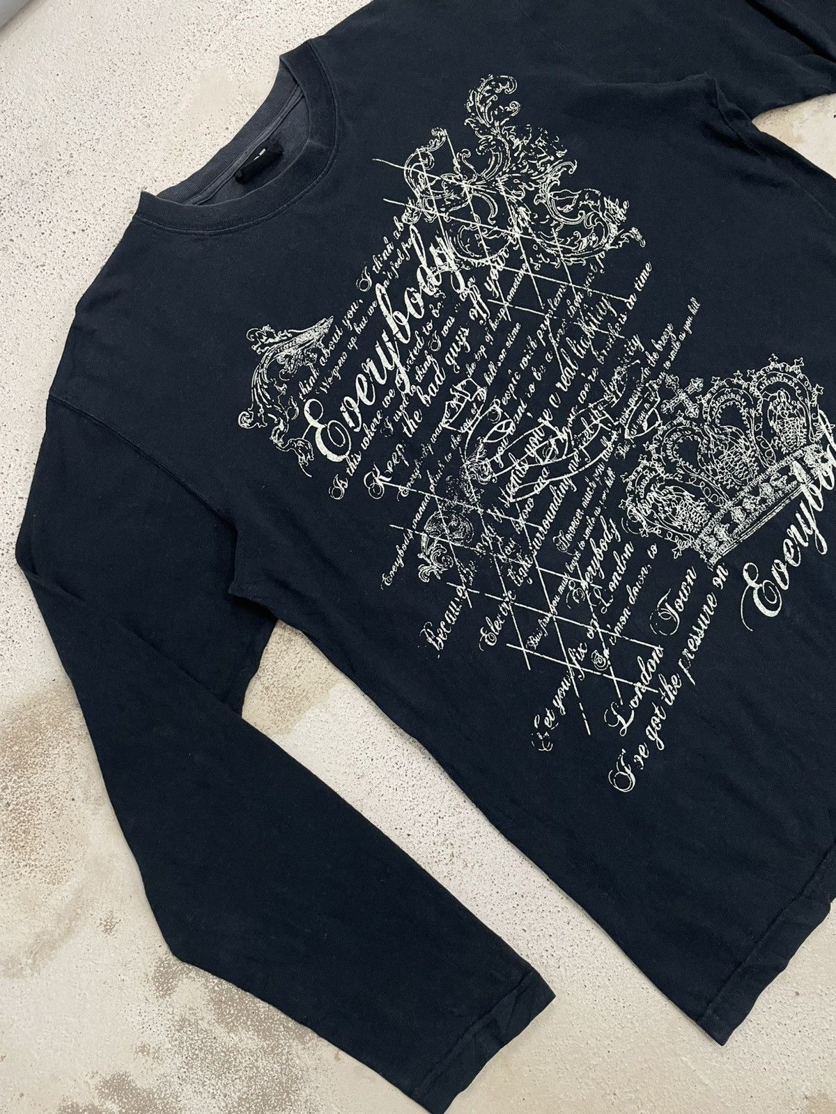 Ori Graphics by US Naval Y2K Wording Kingdom Crown