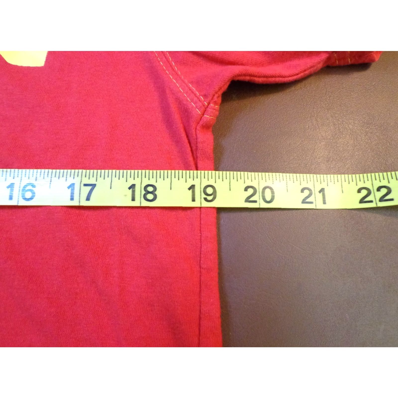 Vintage TORO #12 SPANISH BULL RED T SHIRT MEDIUM M18 T-Shirt Men Red Bull Shirts Crew Neck Short Sleeve 100% Cotton Modern TORO Bull Shirt M18 Mens Red Size US M / EU 48-50 / 2 - 4 Thumbnail