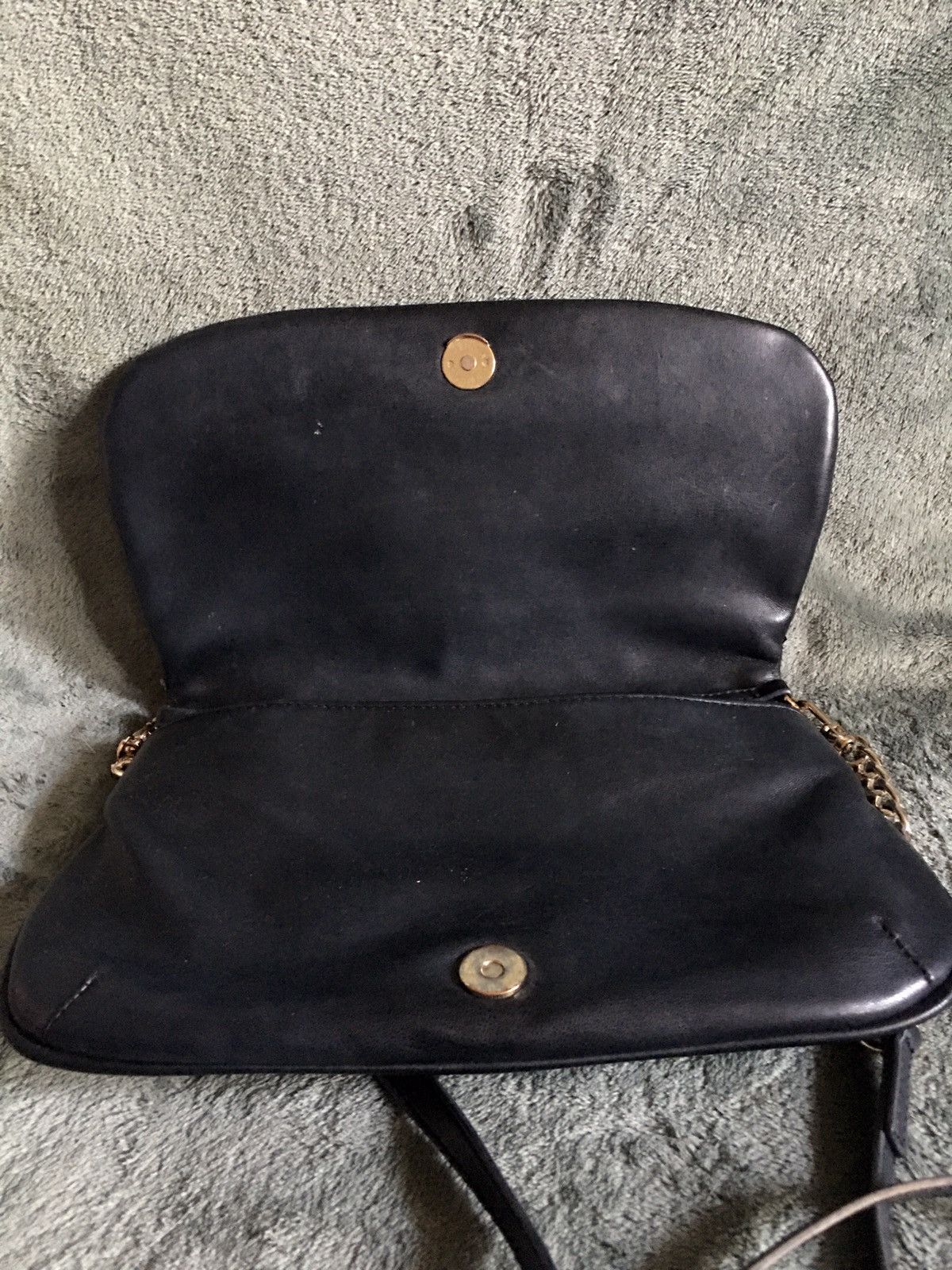 Love Moschino LOVE MOSCHINO Black Quilted Oblong Crossbody Shoulder Bag Size ONE SIZE - 8 Thumbnail