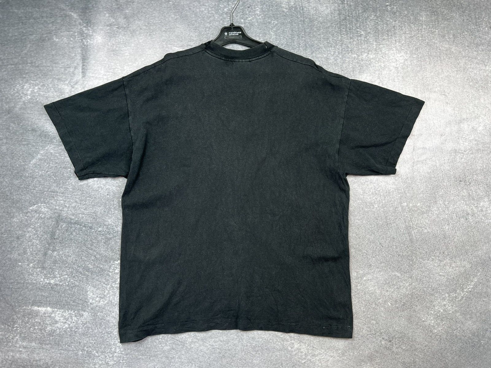 Vintage Vintage 90’s art merchandise T-shirt Size US XL / EU 56 / 4 - 2 Thumbnail