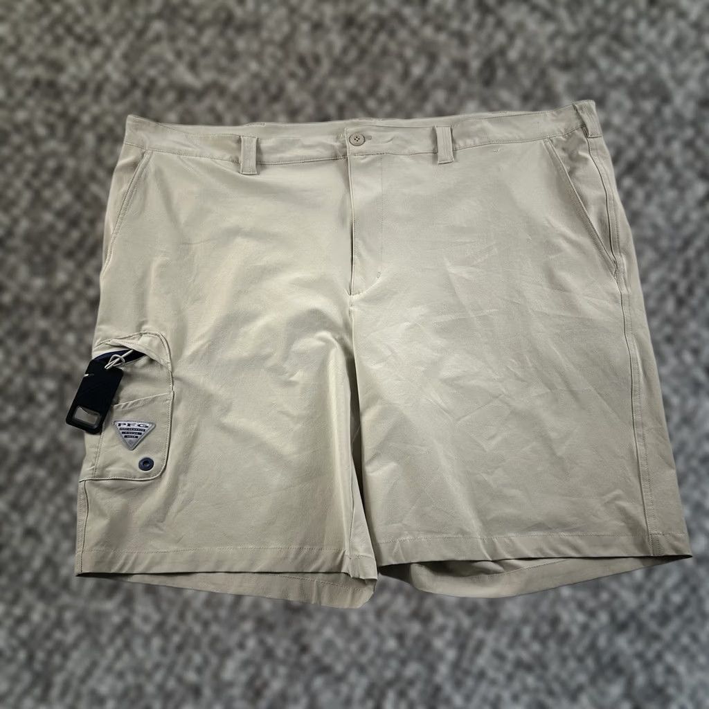 Vintage Columbia PFG Shorts Men’s 48 Beige Terminal Tackle Outdoor Hiking Cargo Holiday? Size US 32 / EU 48 - 1 Thumbnail