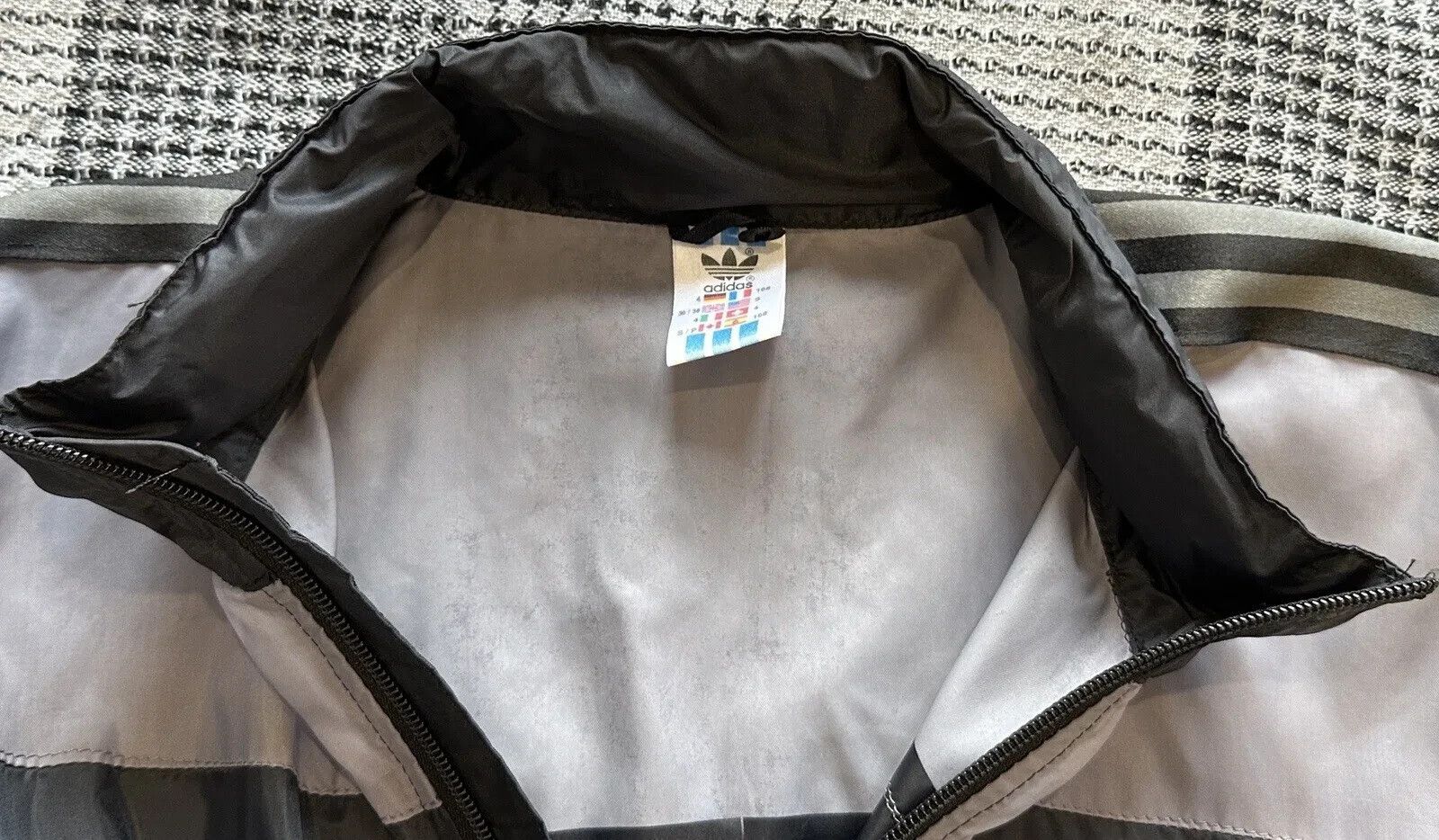 Adidas ADIDAS VINTAGE 1990s 90s RAVE JACKET NYLON RAINCOAT SNINY Size US S / EU 44-46 / 1 - 9 Thumbnail