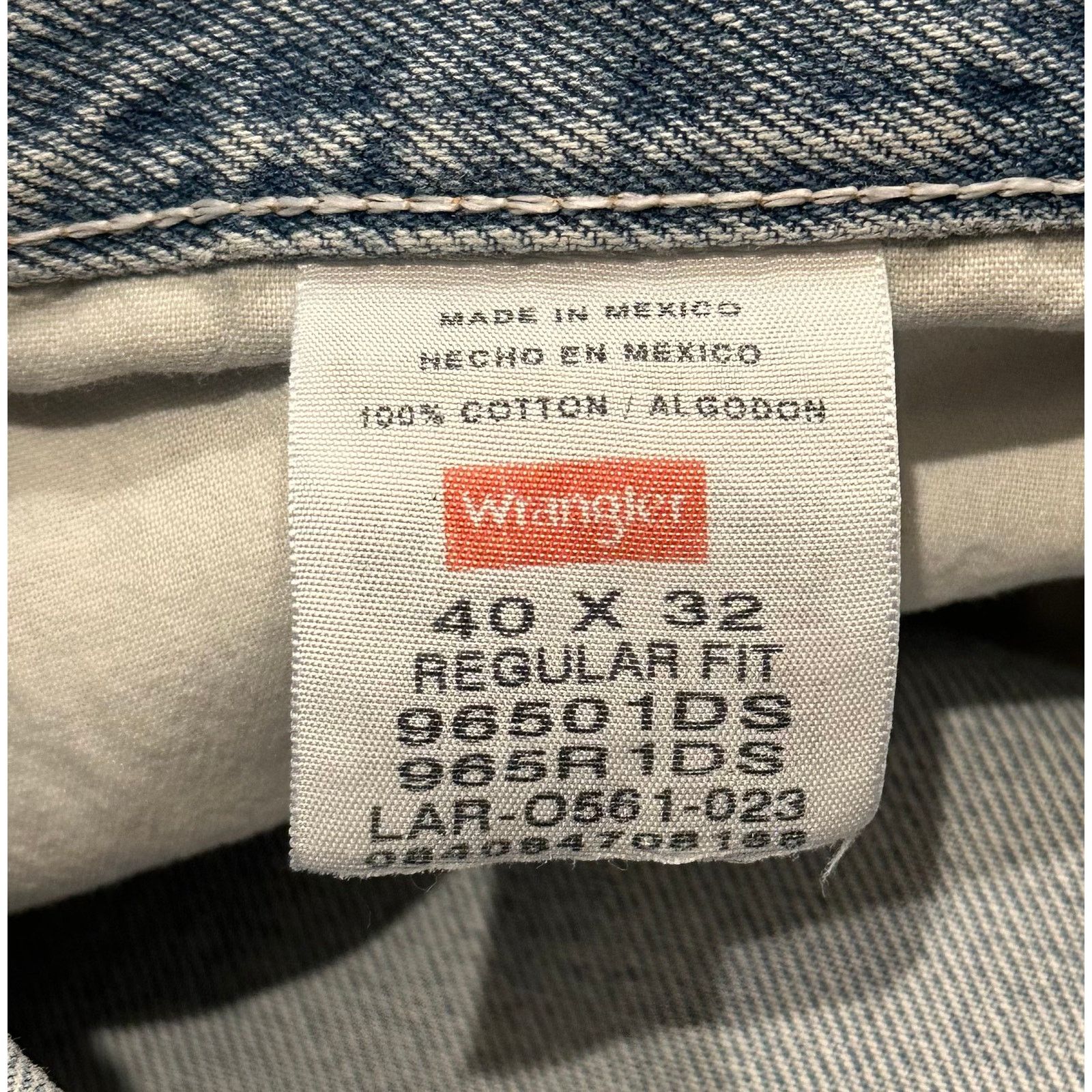 Wrangler Wrangler Regular Fit Jeans Men 40x32 Light Wash Straight Leg Size US 40 / EU 56 - 6 Thumbnail
