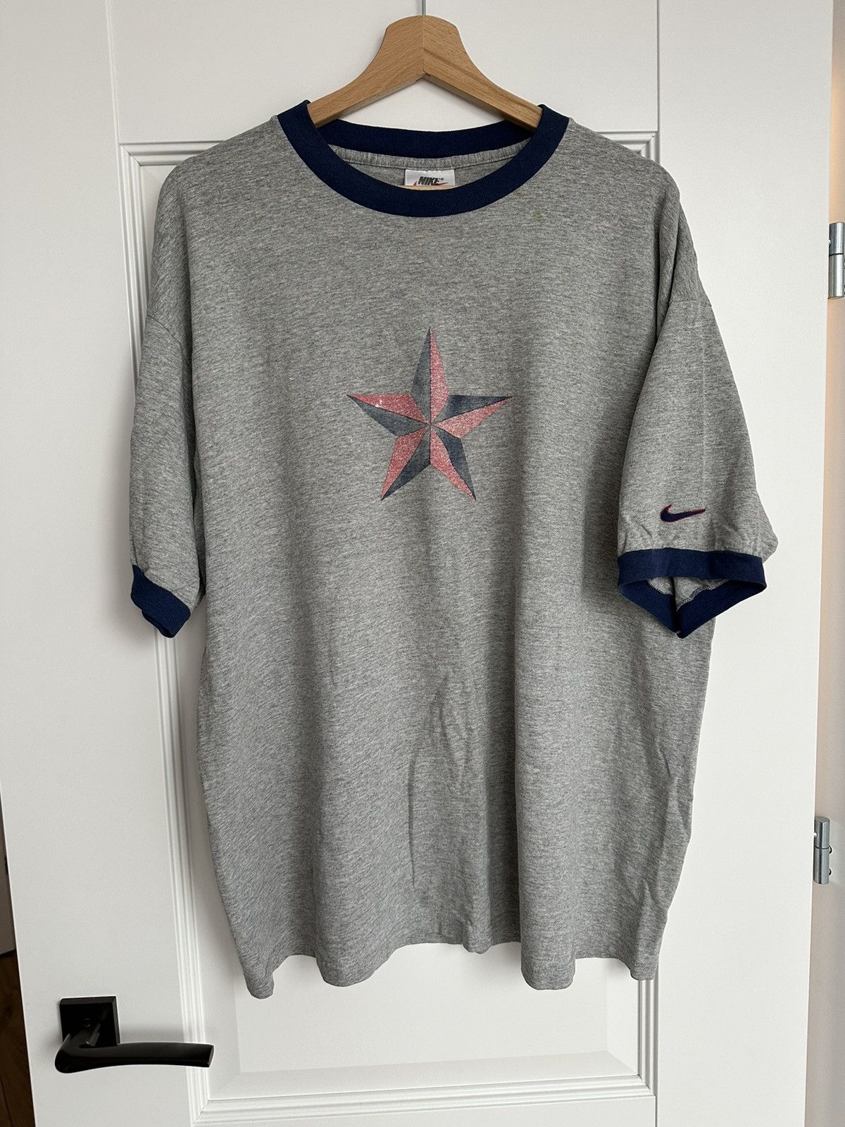 image of Made In USA x Nike Vintage 80's Grail Nike Drip Tee XL in Gray Navy, Men's