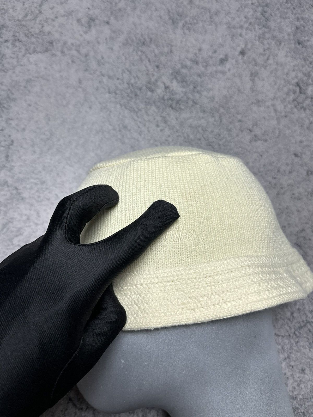 Nike Vintage Nike Knitted Bucket Hat Size ONE SIZE - 12 Thumbnail