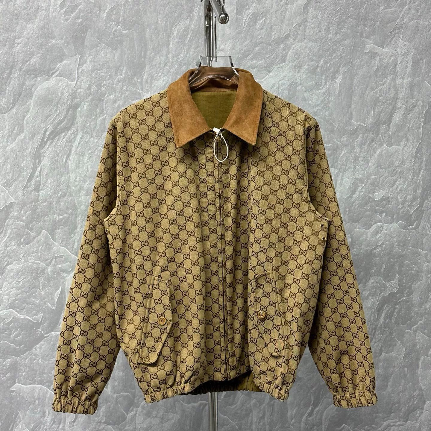 Gucci reversible suede collar printed jacket Size US M / EU 48-50 / 2 - 1 Thumbnail