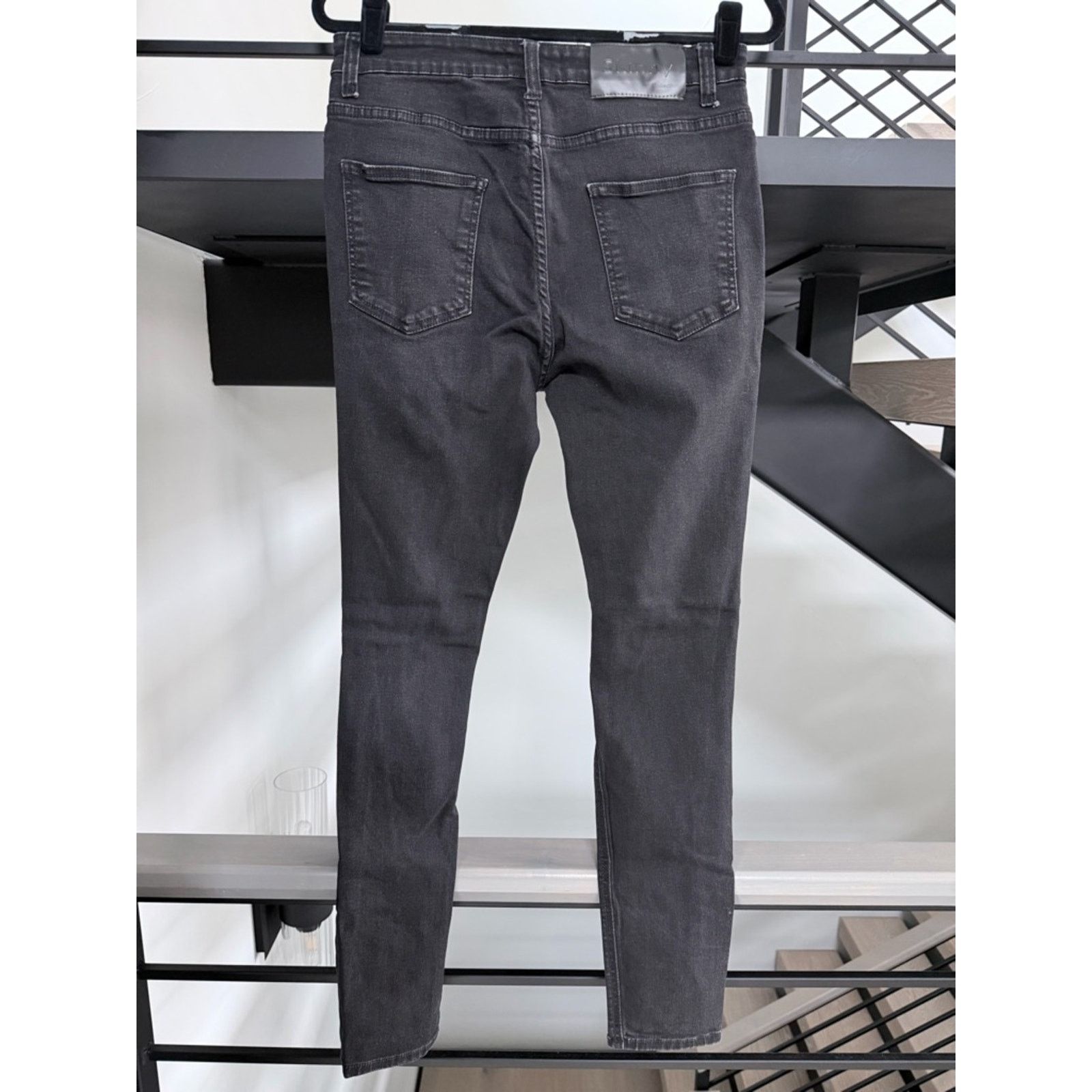 Express Men’s Express Skinny Fit Black Distressed Jeans size 30 Size US 30 / EU 46 - 4 Thumbnail