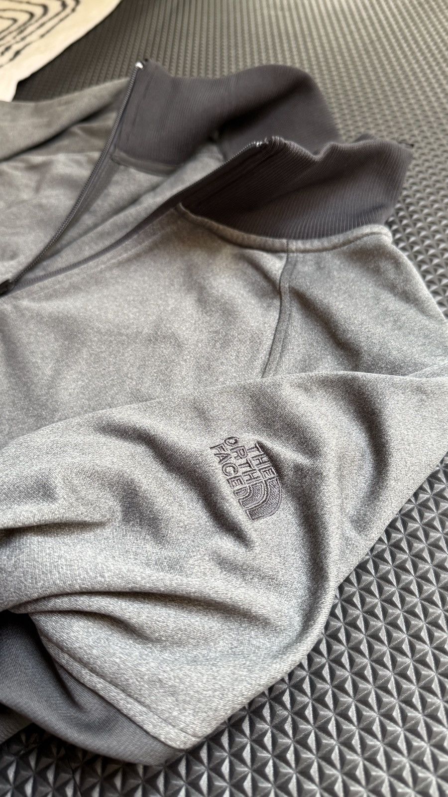 The North Face The North Face Grey/Black Full Zip Jacket (L / Women XL) Size US L / EU 52-54 / 3 - 7 Thumbnail