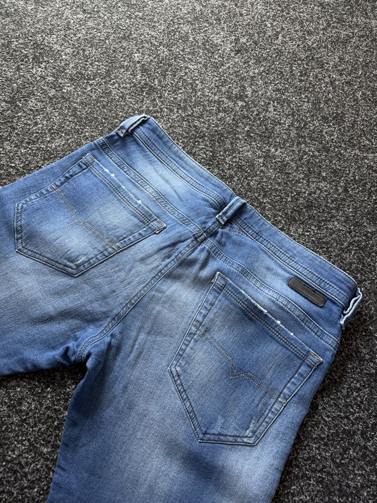Diesel 00s Y2K Diesel Distressed Jeans Slim Stretch Denim Blue Size US 32 / EU 48 - 17 Thumbnail