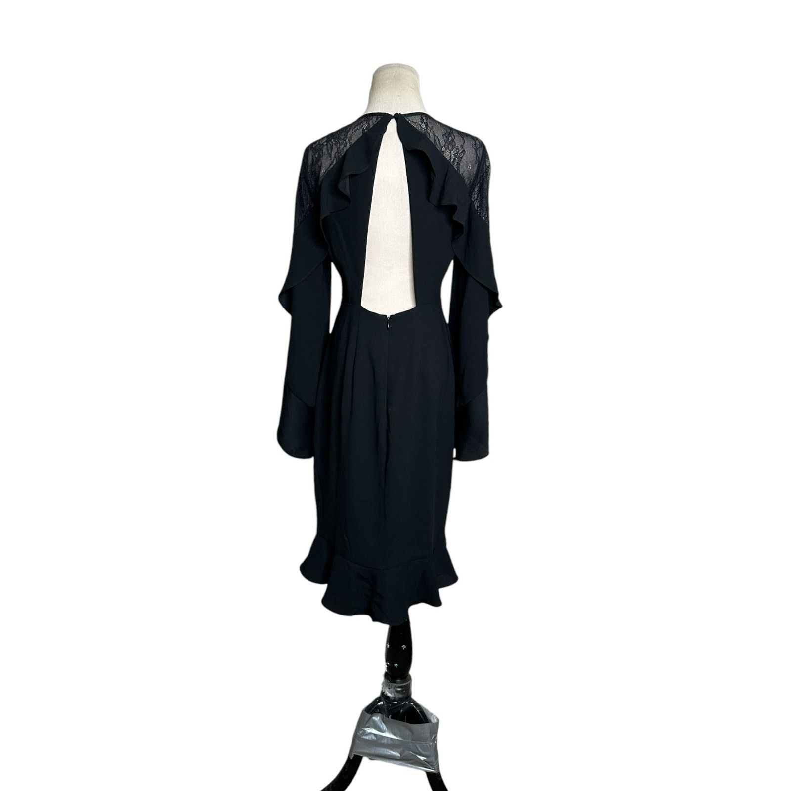 Bcbgmaxazria BCBGMAXAZRIA open back lace detail party dress size 4 Size S / US 4 / IT 40 - 2 Thumbnail
