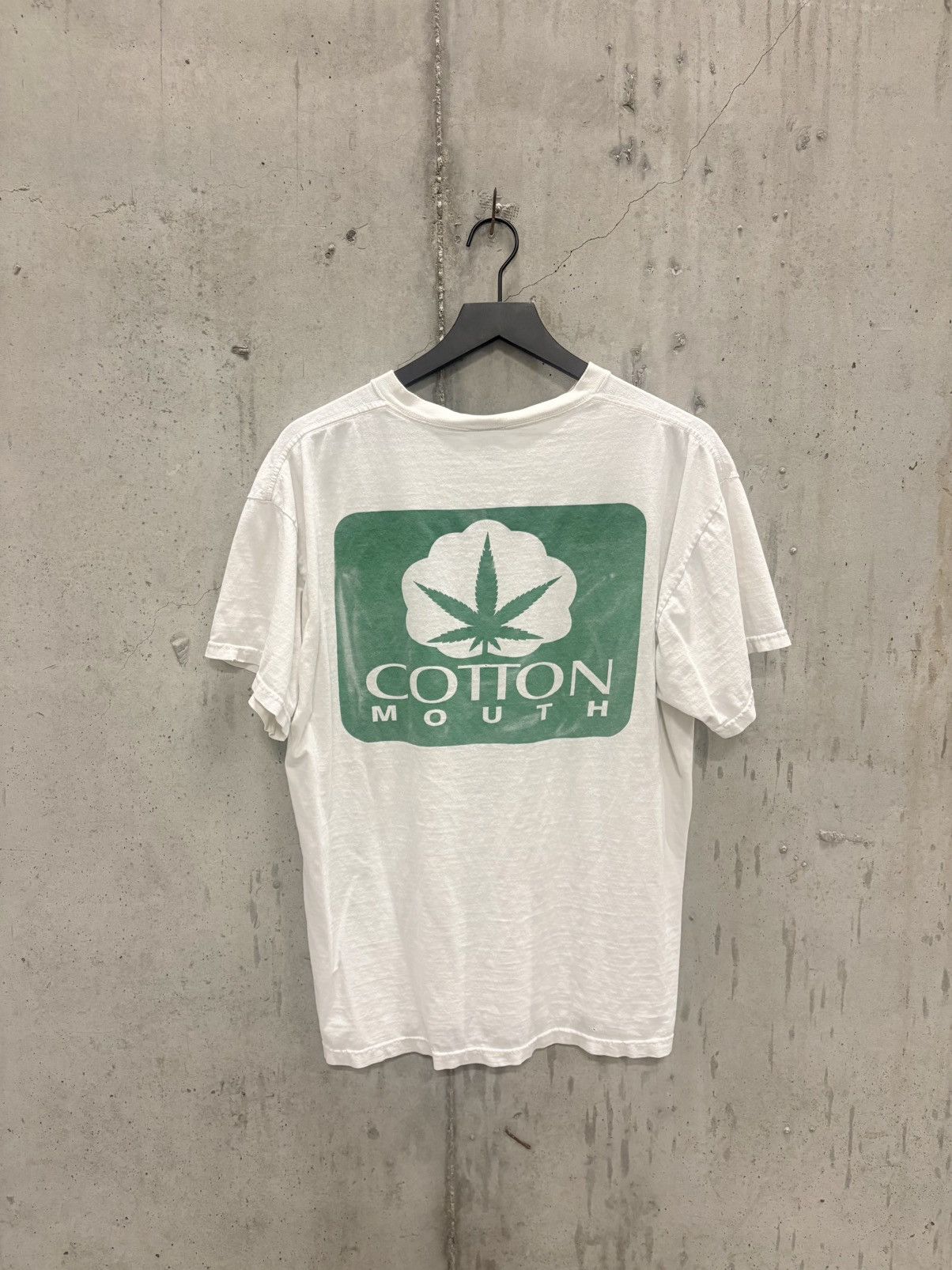 Vintage Vintage Cotton Mouth Weed Shirt Faded Thrashed Grunge Band Size US XL / EU 56 / 4 - 1 Thumbnail