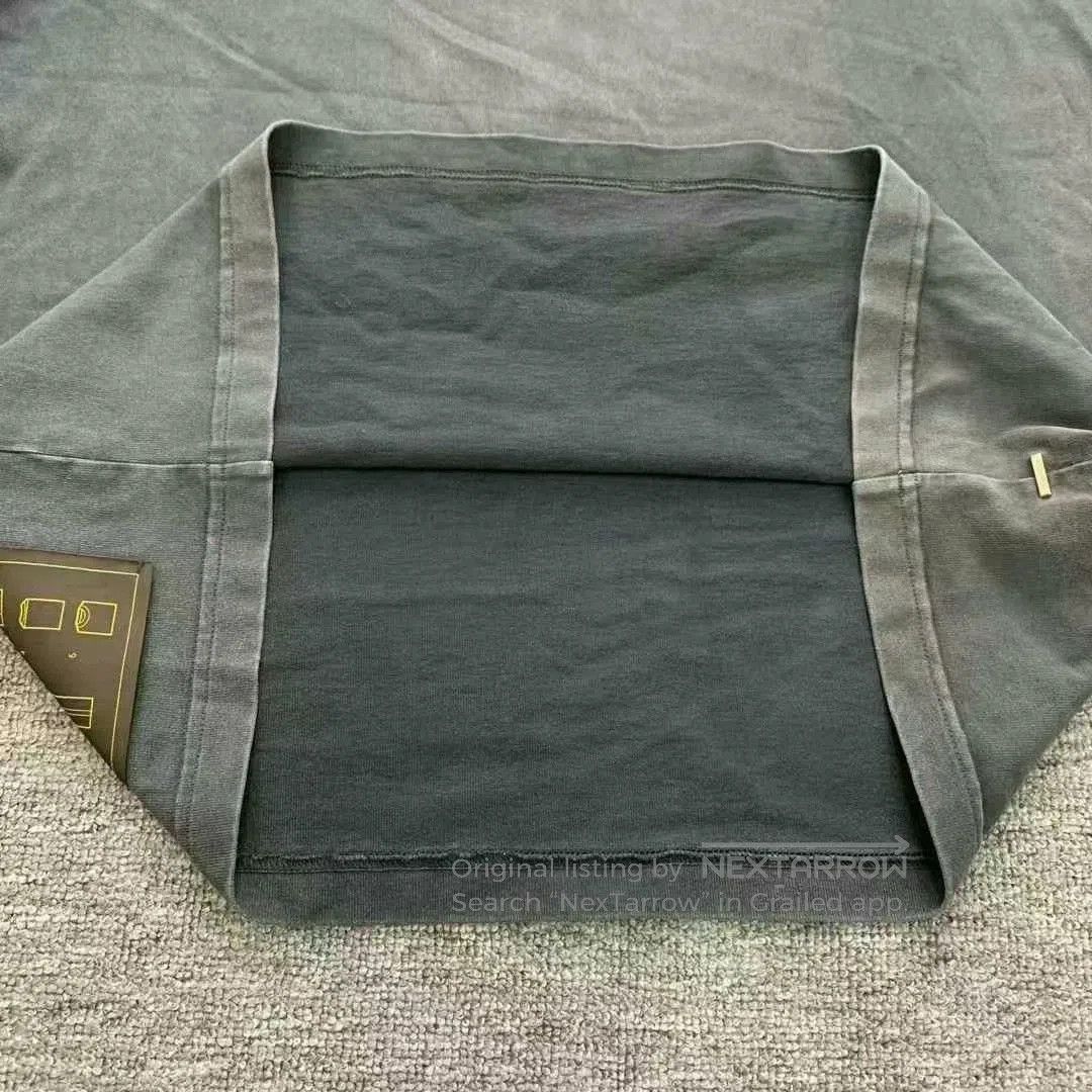 Louis Vuitton lv water. Size US L / EU 52-54 / 3 - 4 Thumbnail