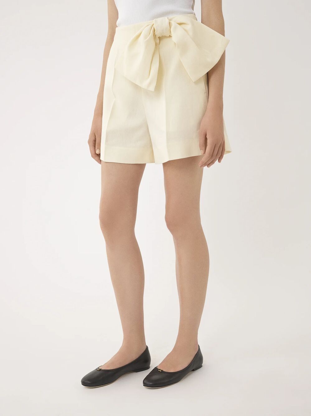 Chloe o1y0825 Short in Cream Size 30" / US 8 / IT 44 - 3 Thumbnail